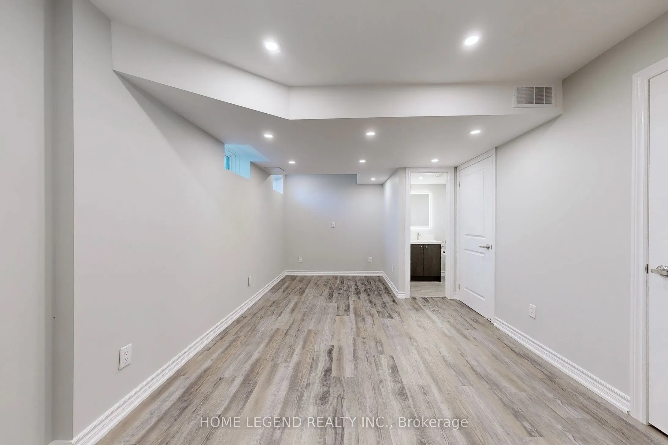 28 Concetta Conte Avenue
