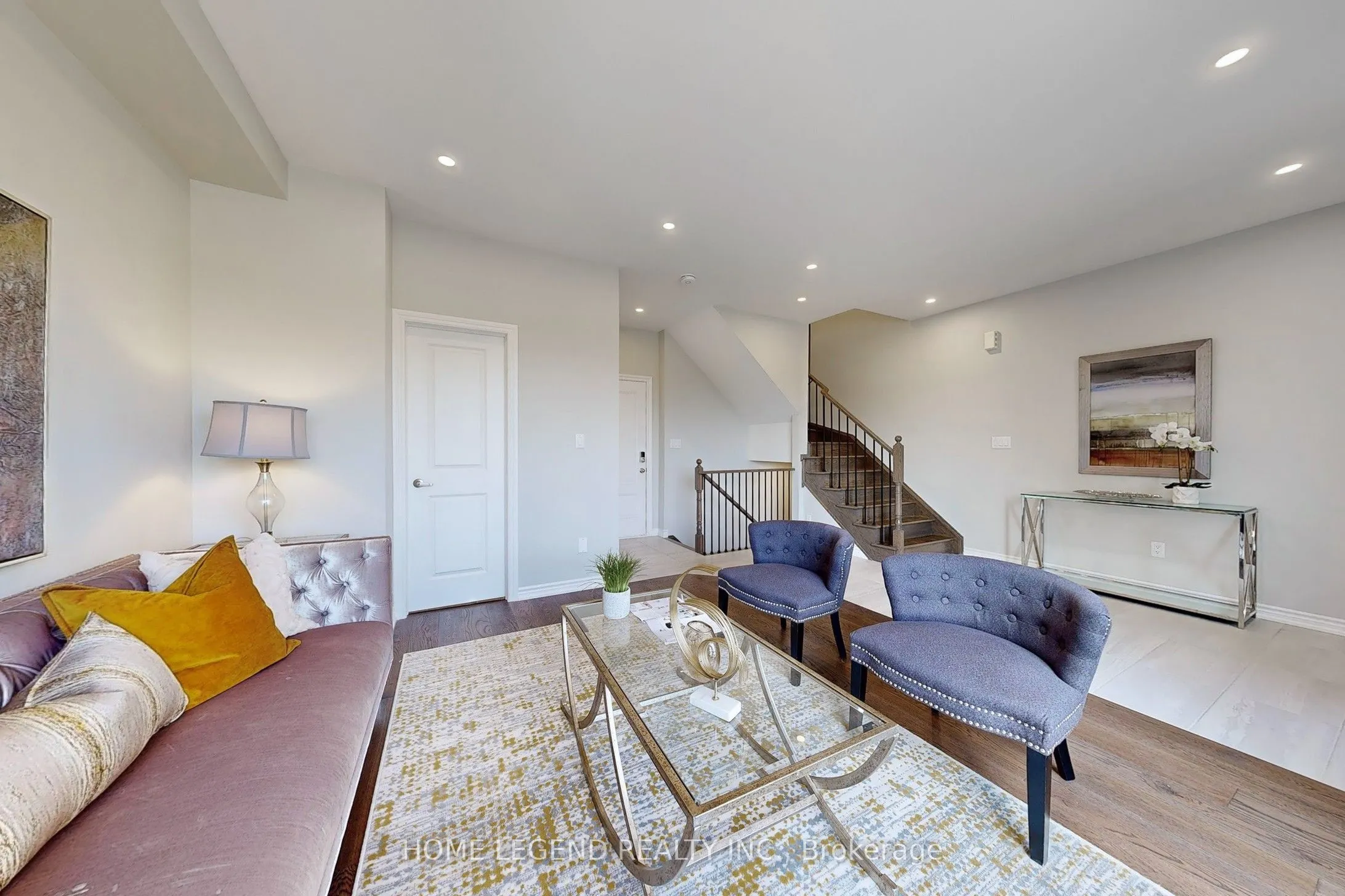 28 Concetta Conte Avenue