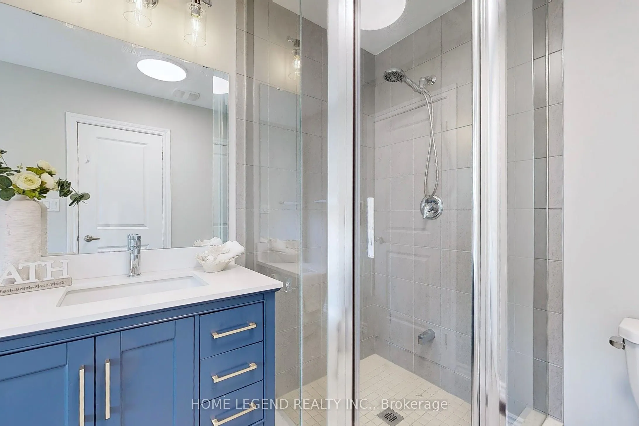28 Concetta Conte Avenue