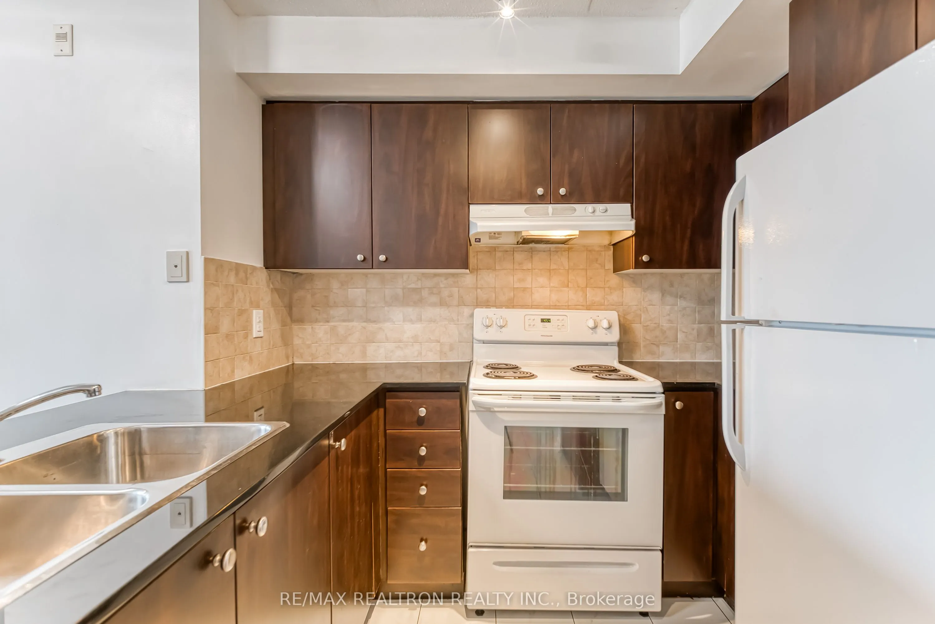4600 Steeles Avenue E, #310