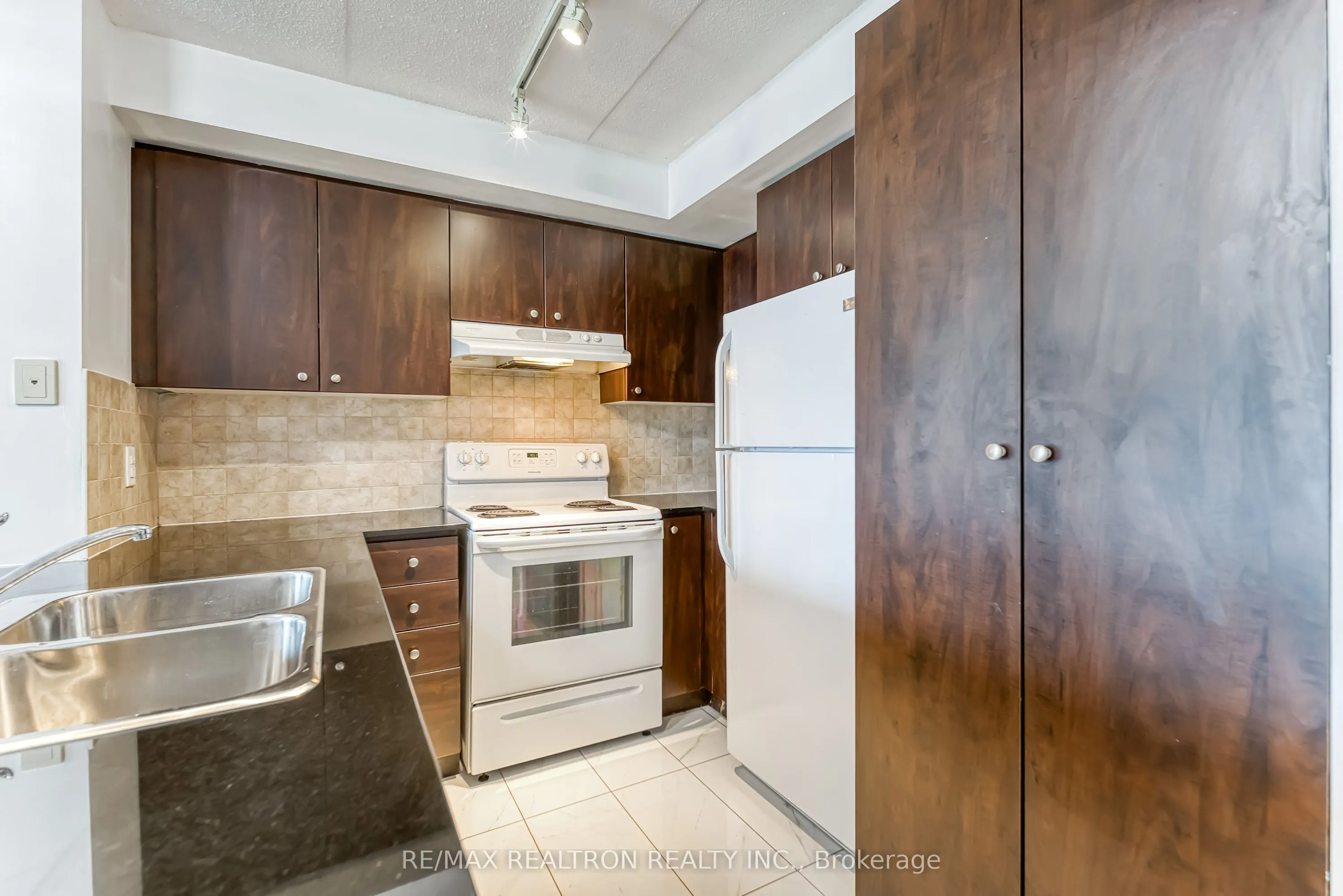 4600 Steeles Avenue E, #310