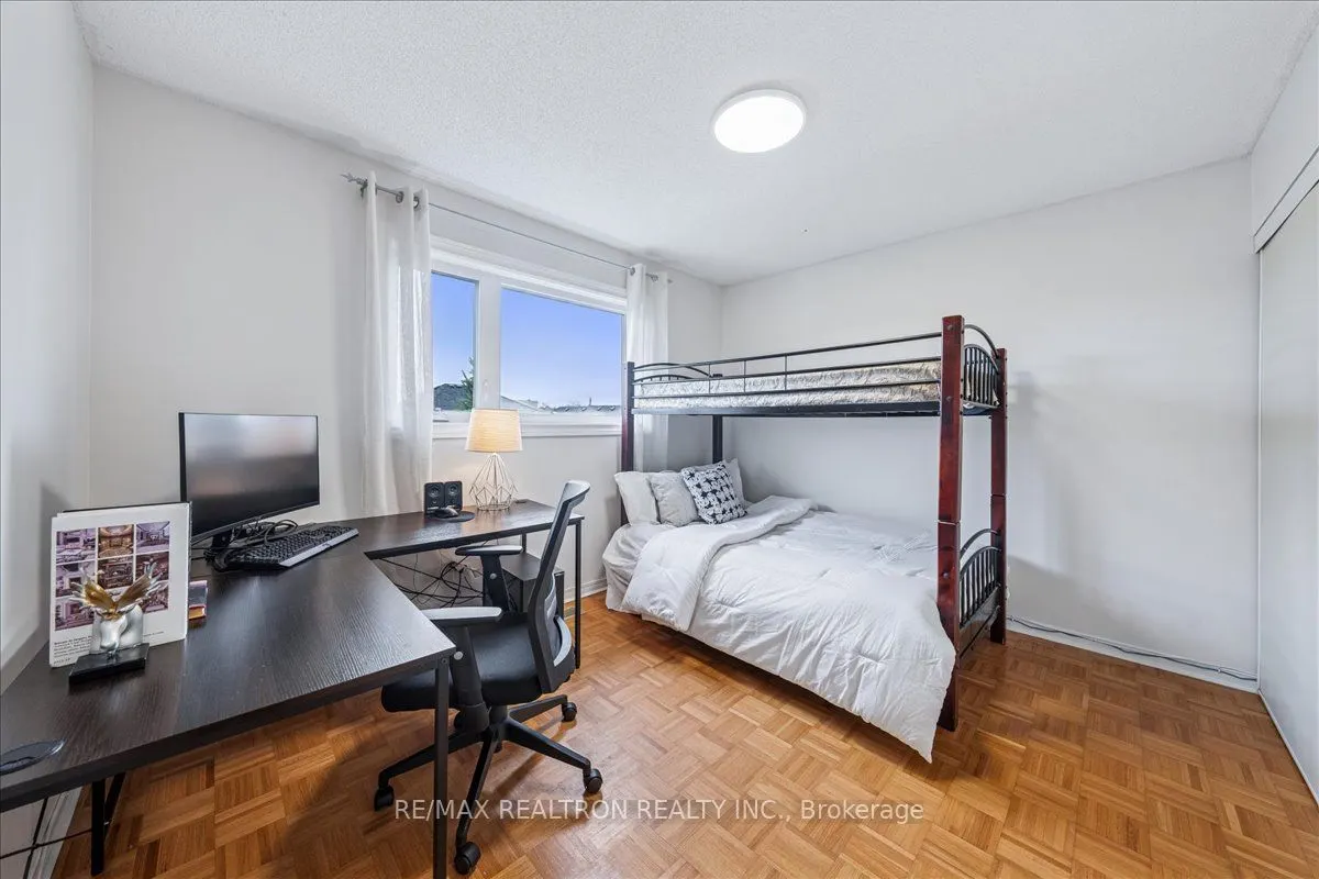 63 Carousel Crescent