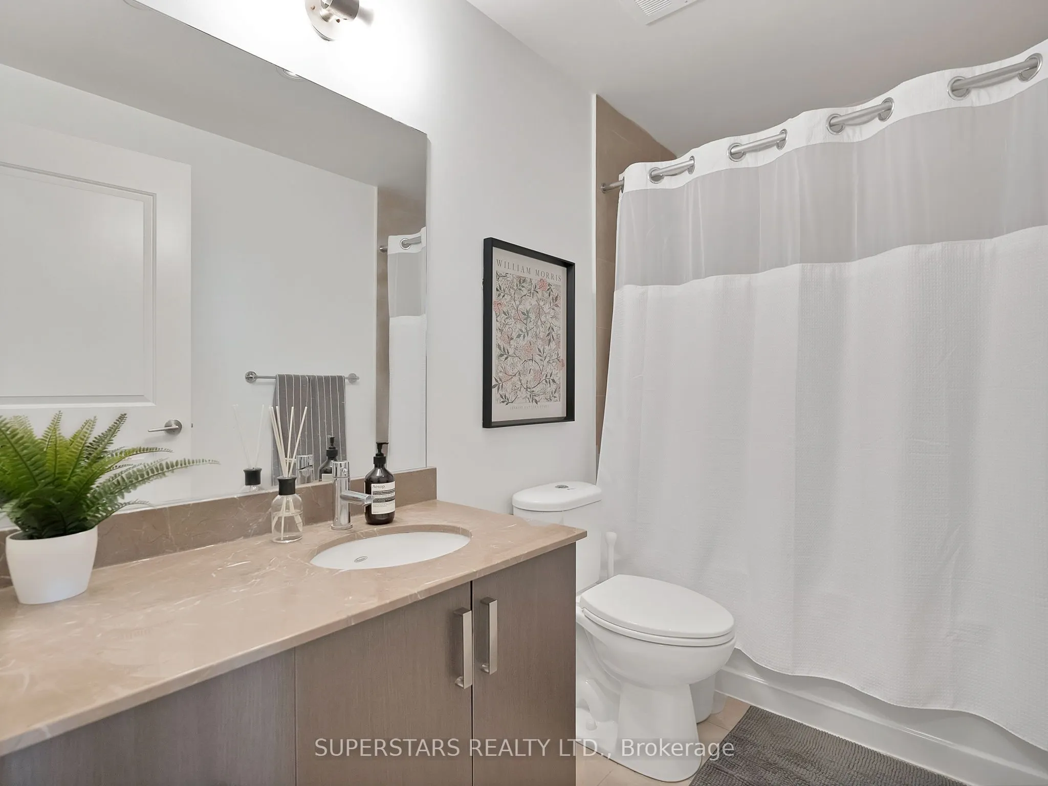 7608 Yonge Street, #620