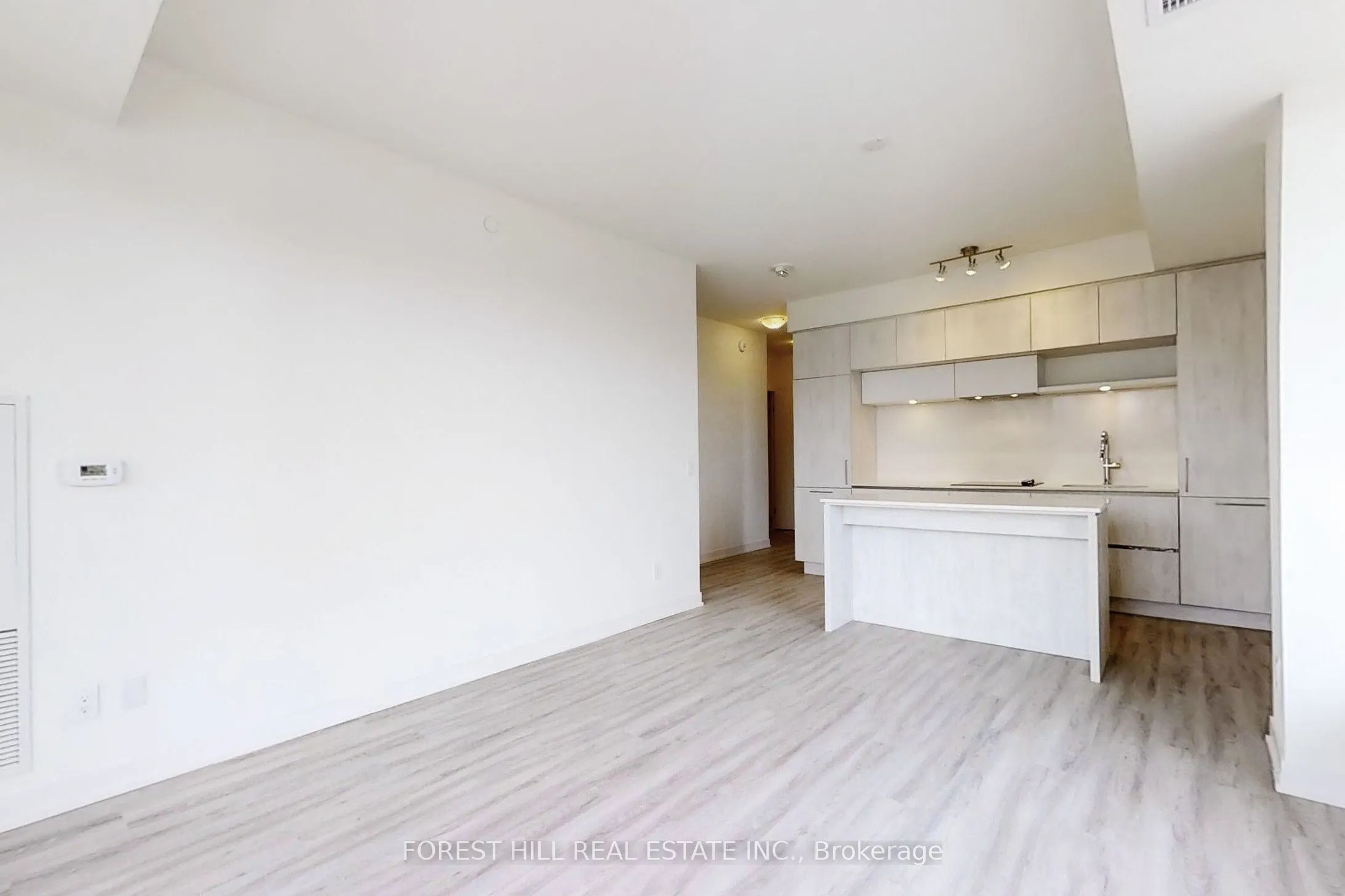 6 David Eyer Road, #203