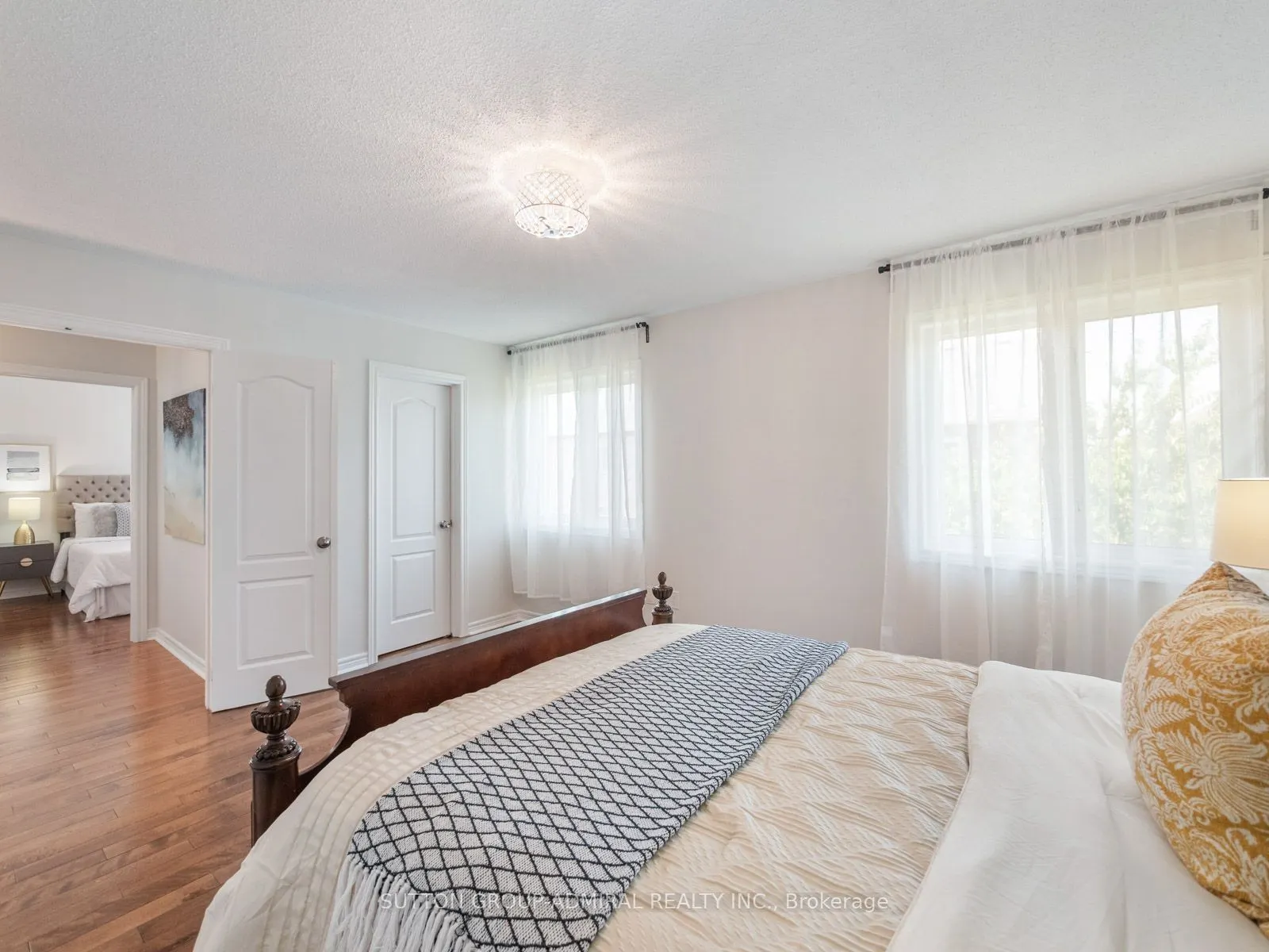10 Auburndale Drive