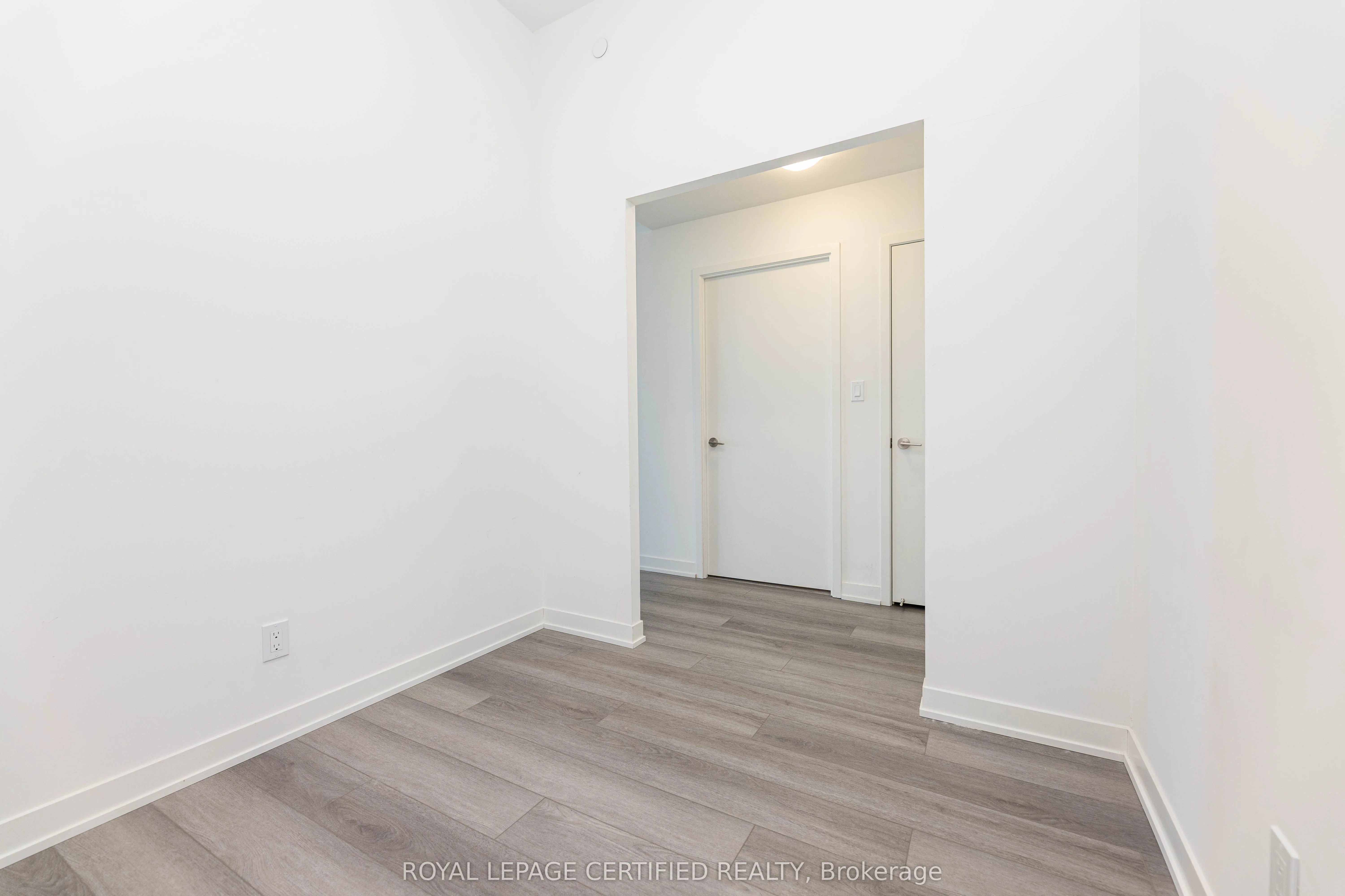 8119 Birchmount Road, #03