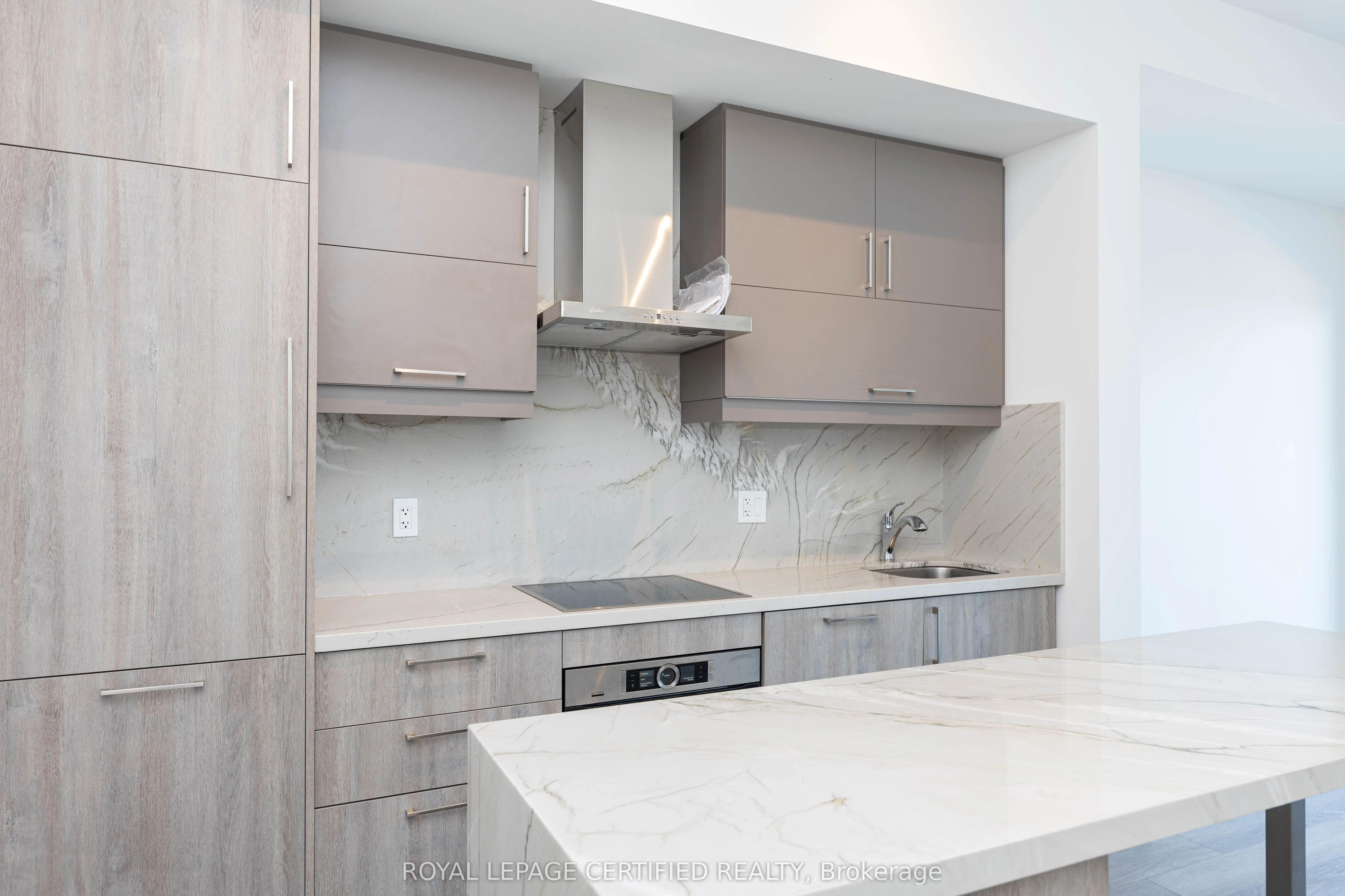 8119 Birchmount Road, #03