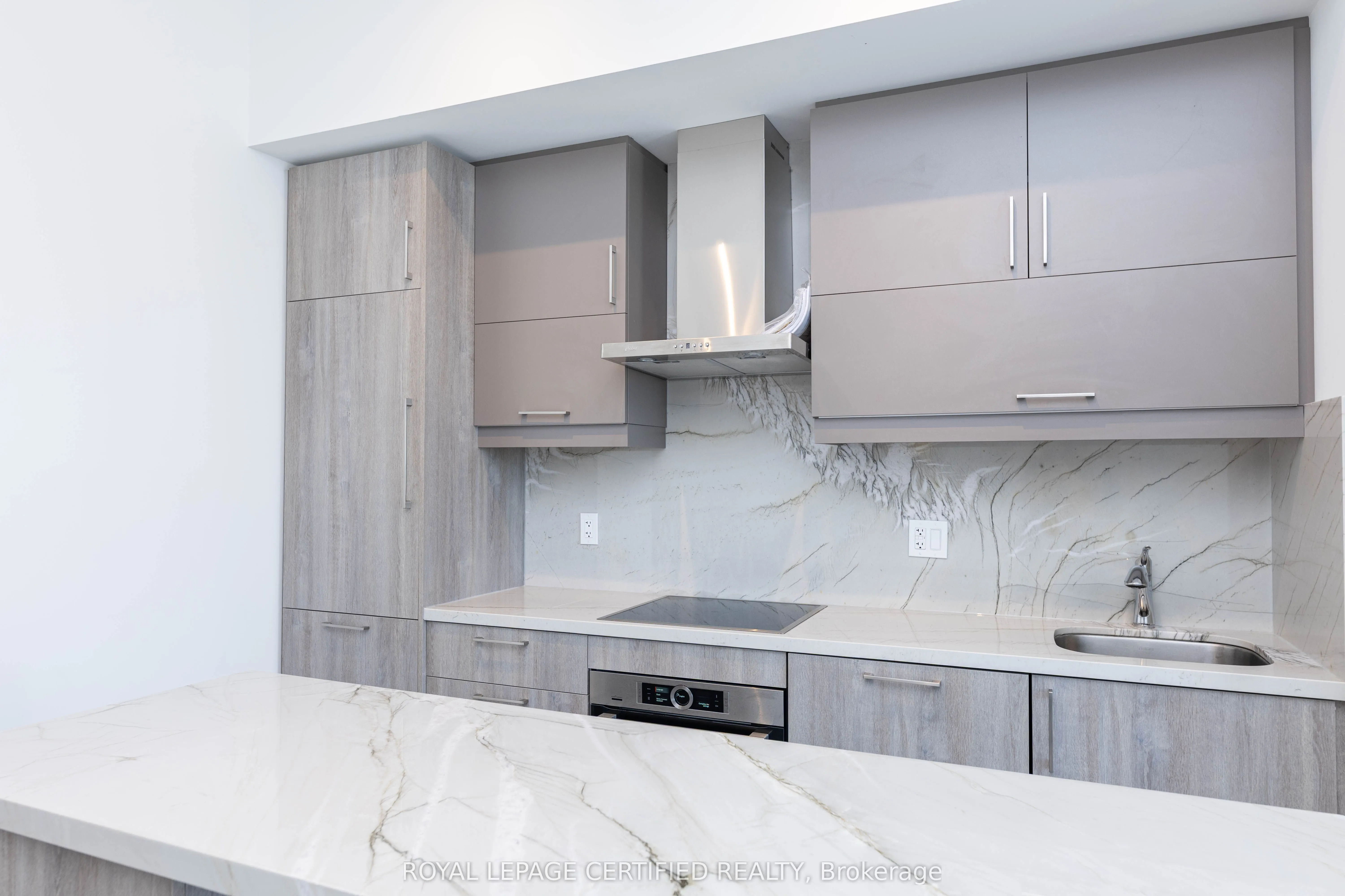 8119 Birchmount Road, #03