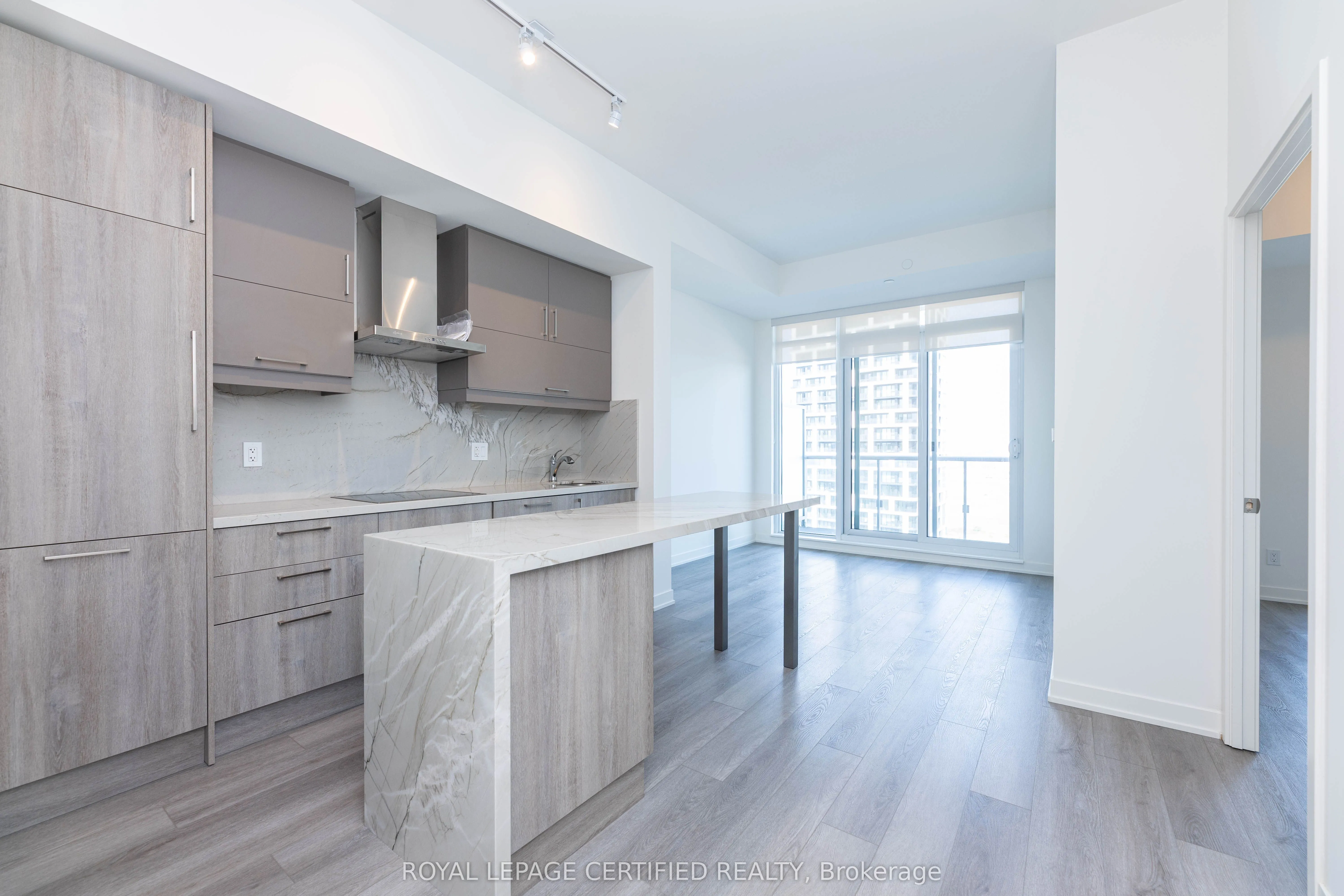 8119 Birchmount Road, #03