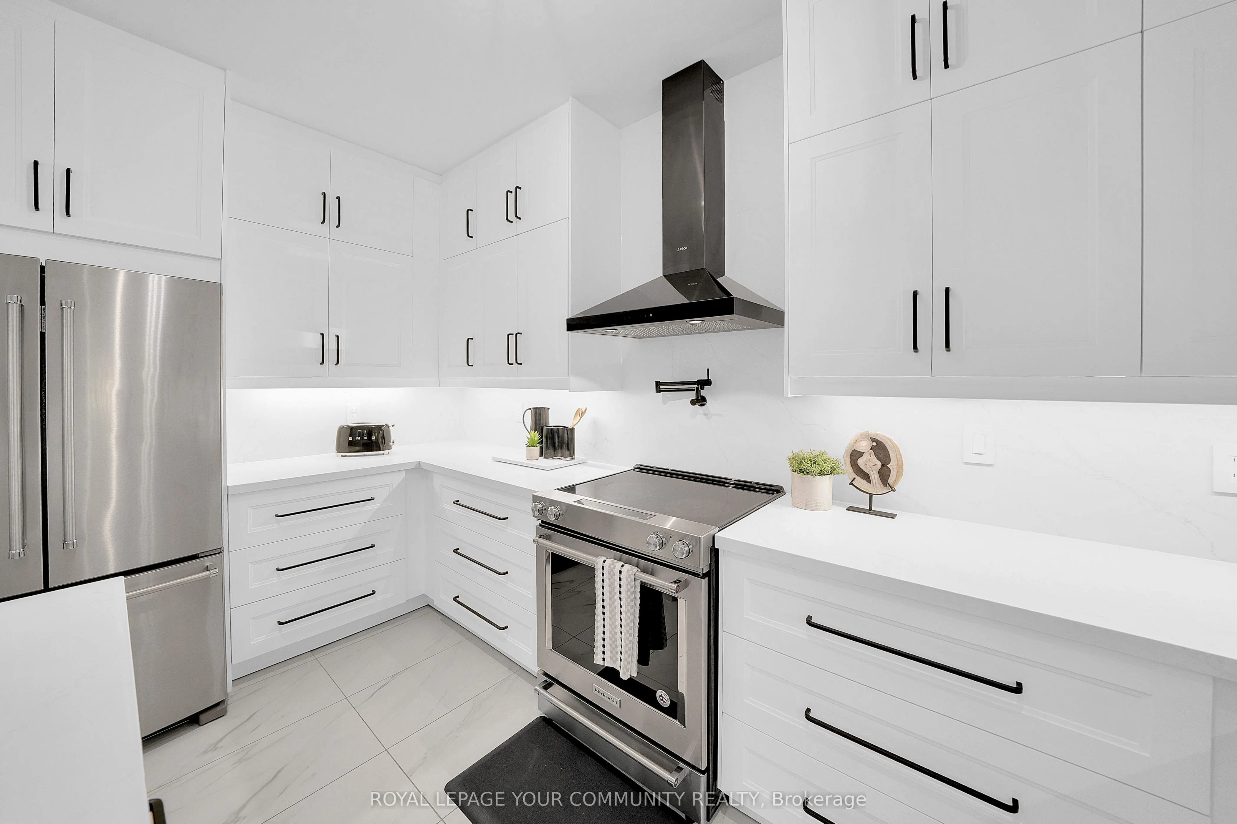 8032 Kipling Avenue, #5