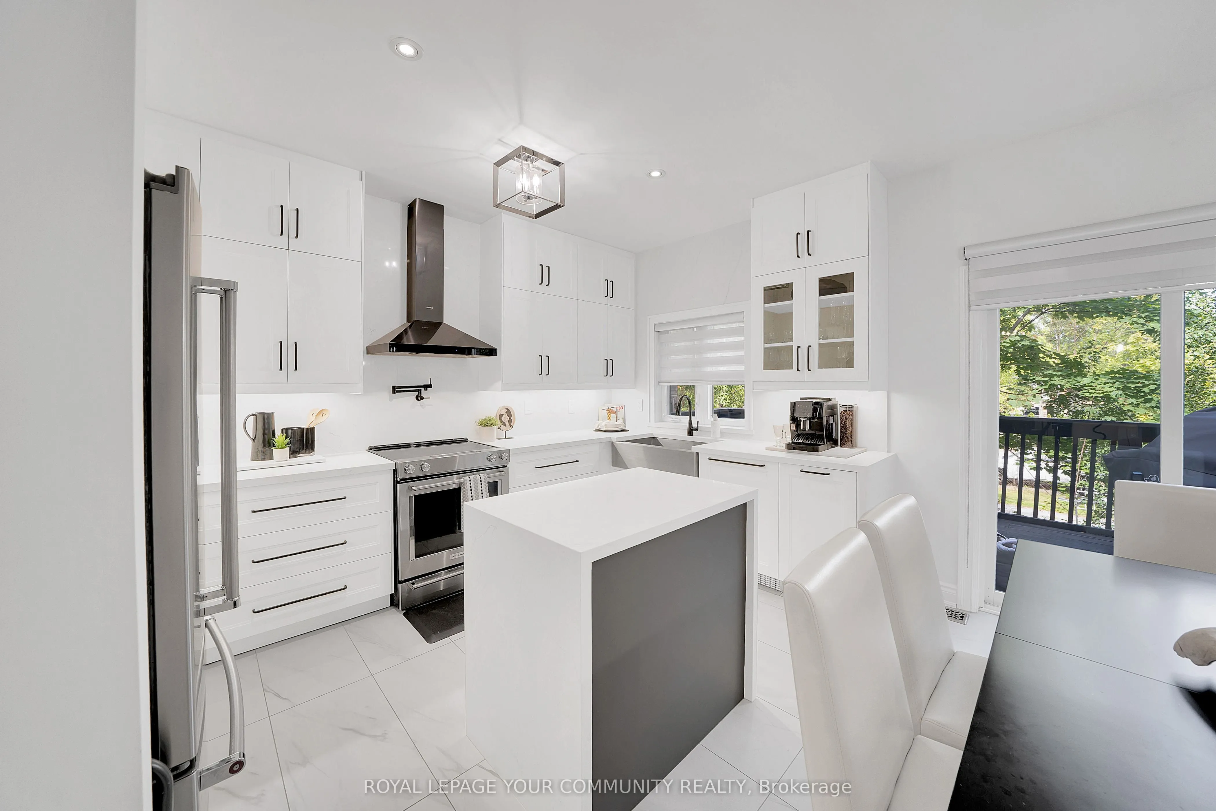 8032 Kipling Avenue, #5