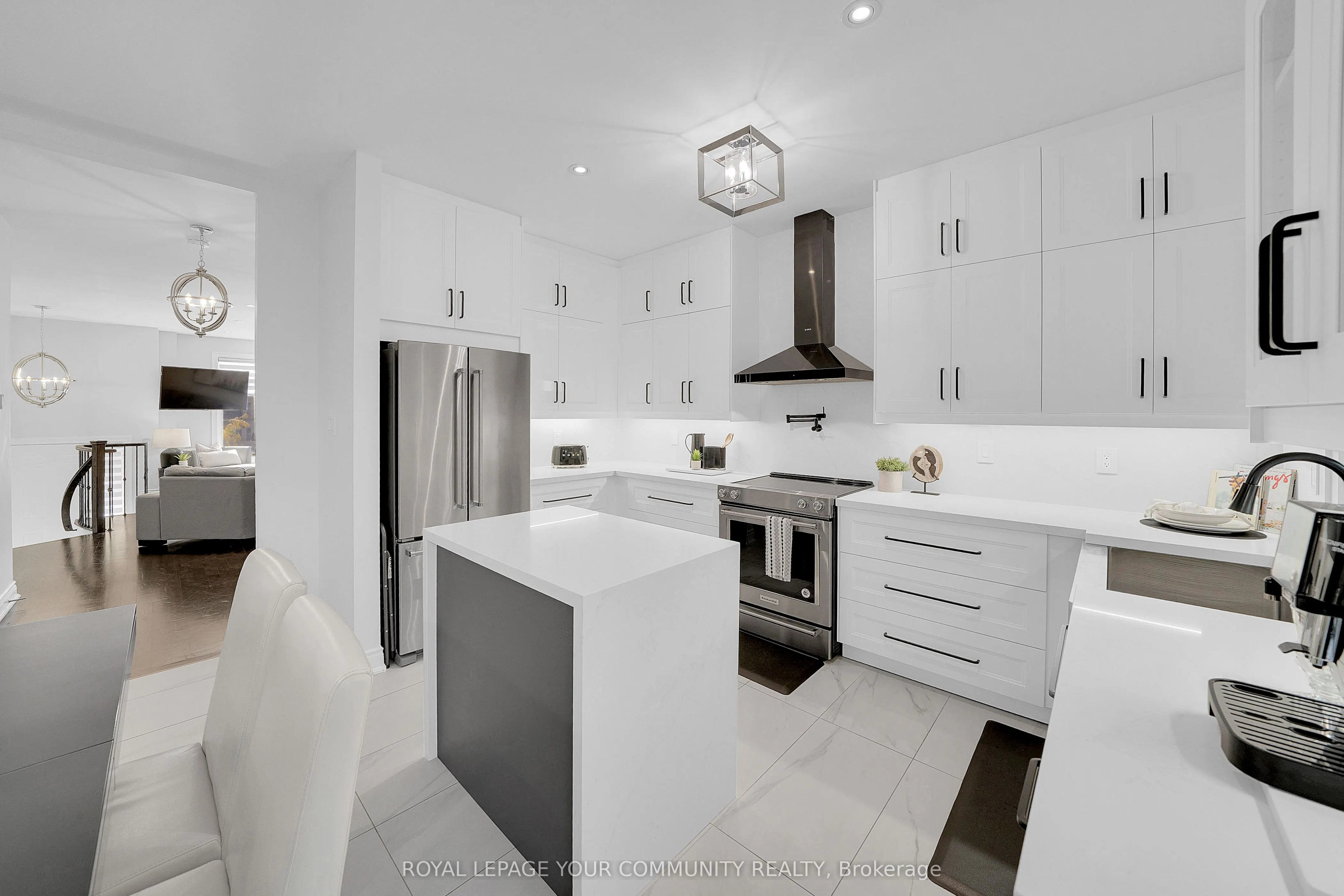 8032 Kipling Avenue, #5