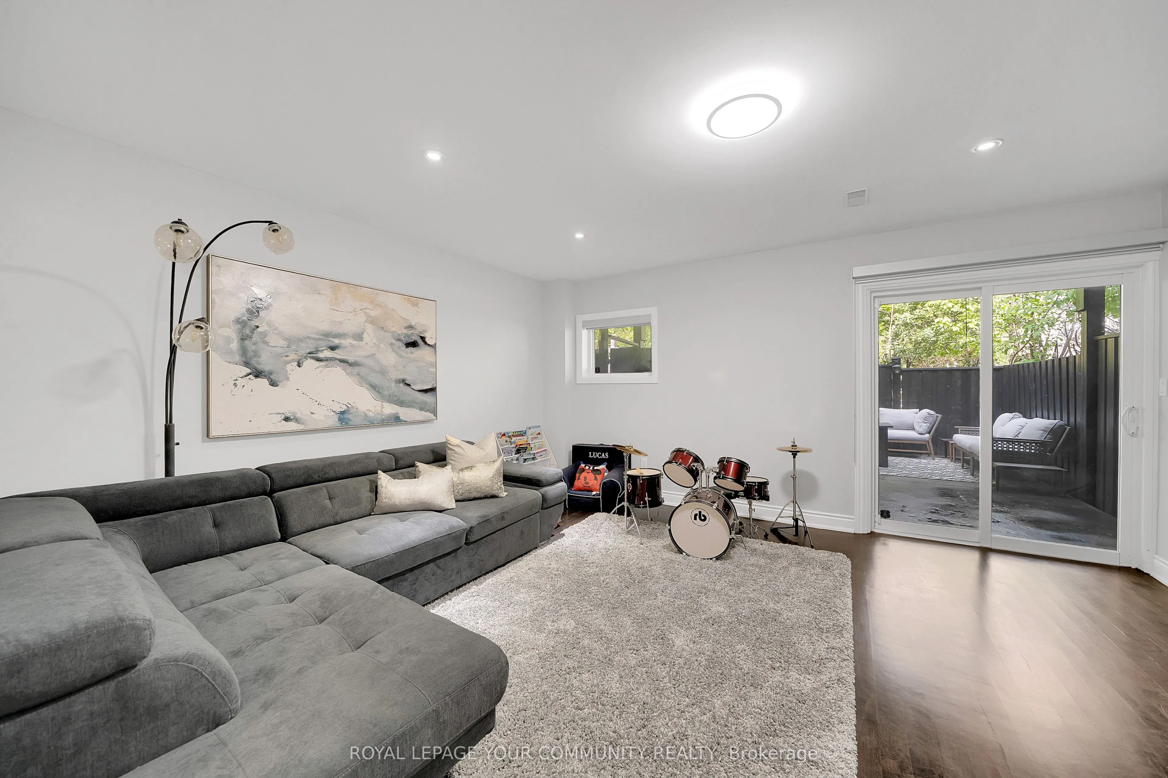 8032 Kipling Avenue, #5