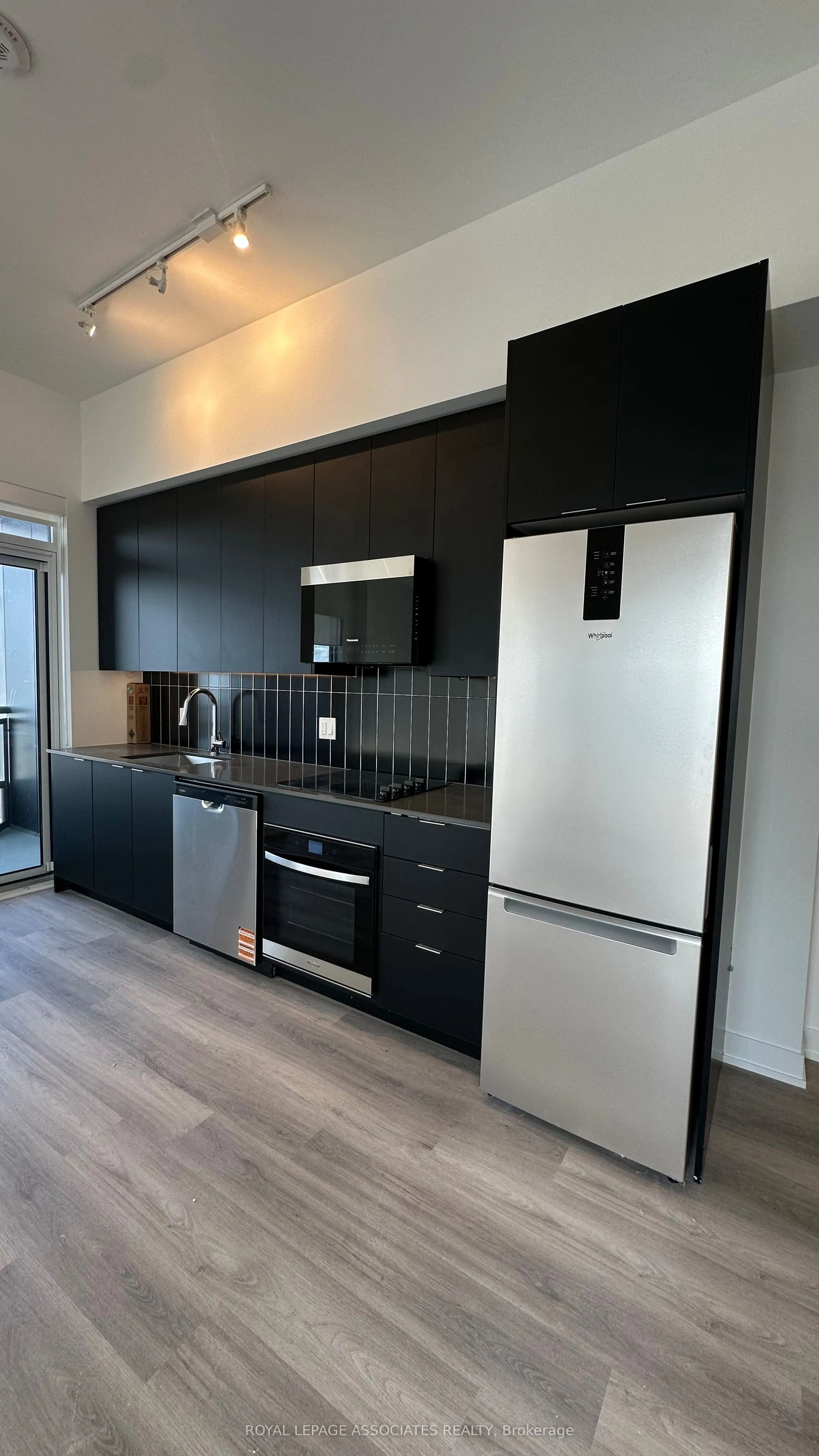10 Abeja Street, #2709