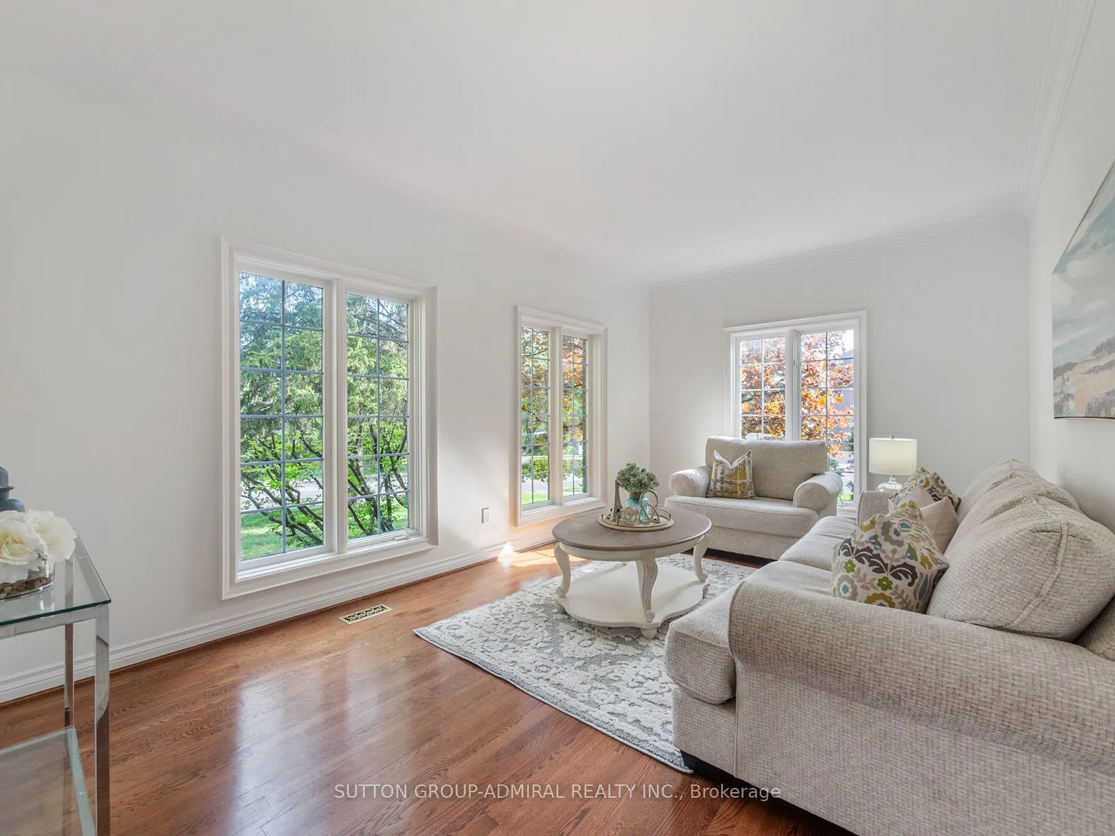 8 Tivoli Avenue
