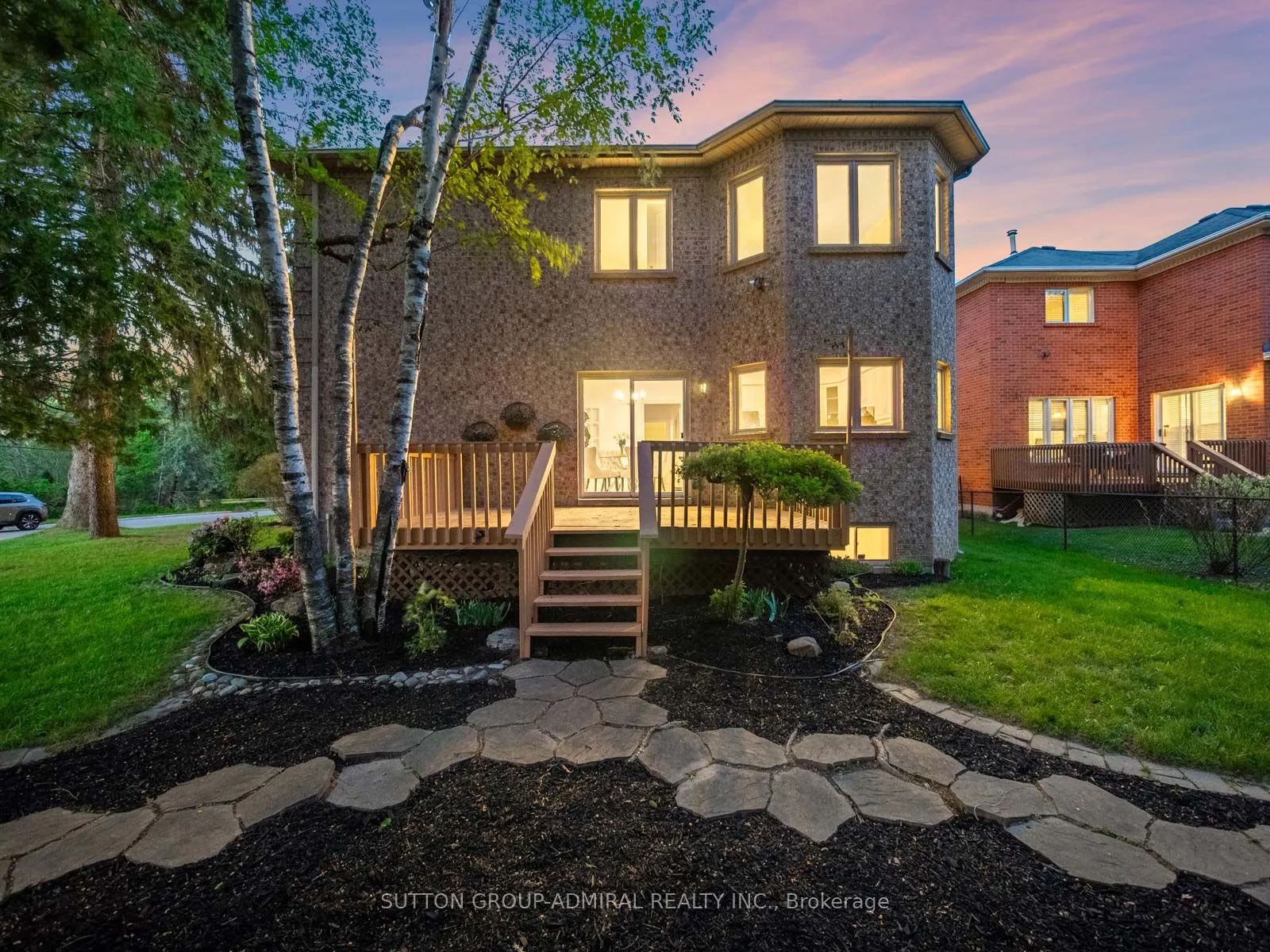8 Tivoli Avenue