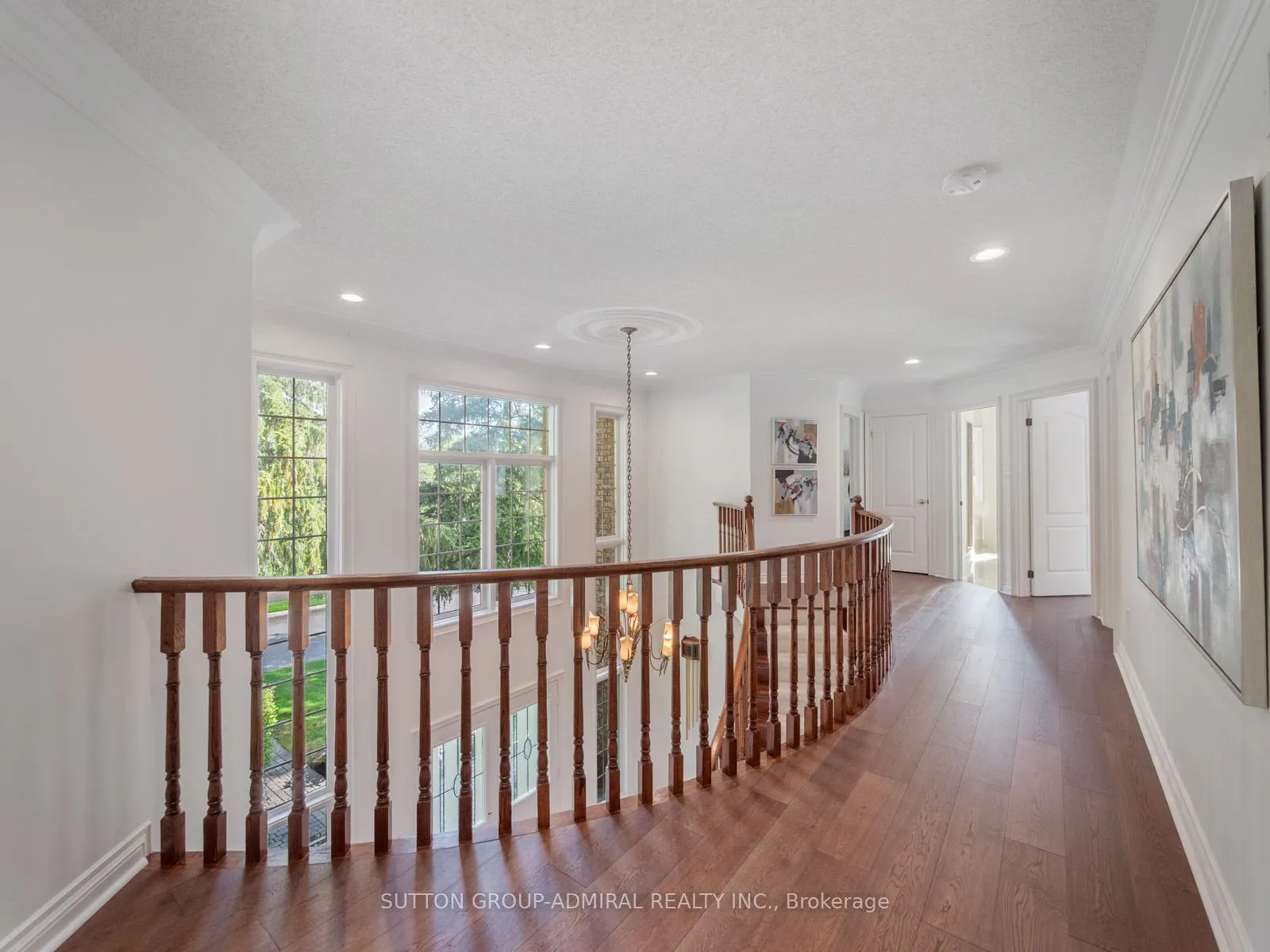 8 Tivoli Avenue
