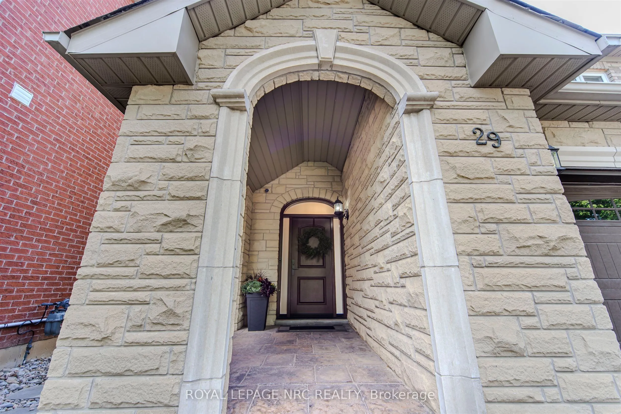 29 Grapevine Drive