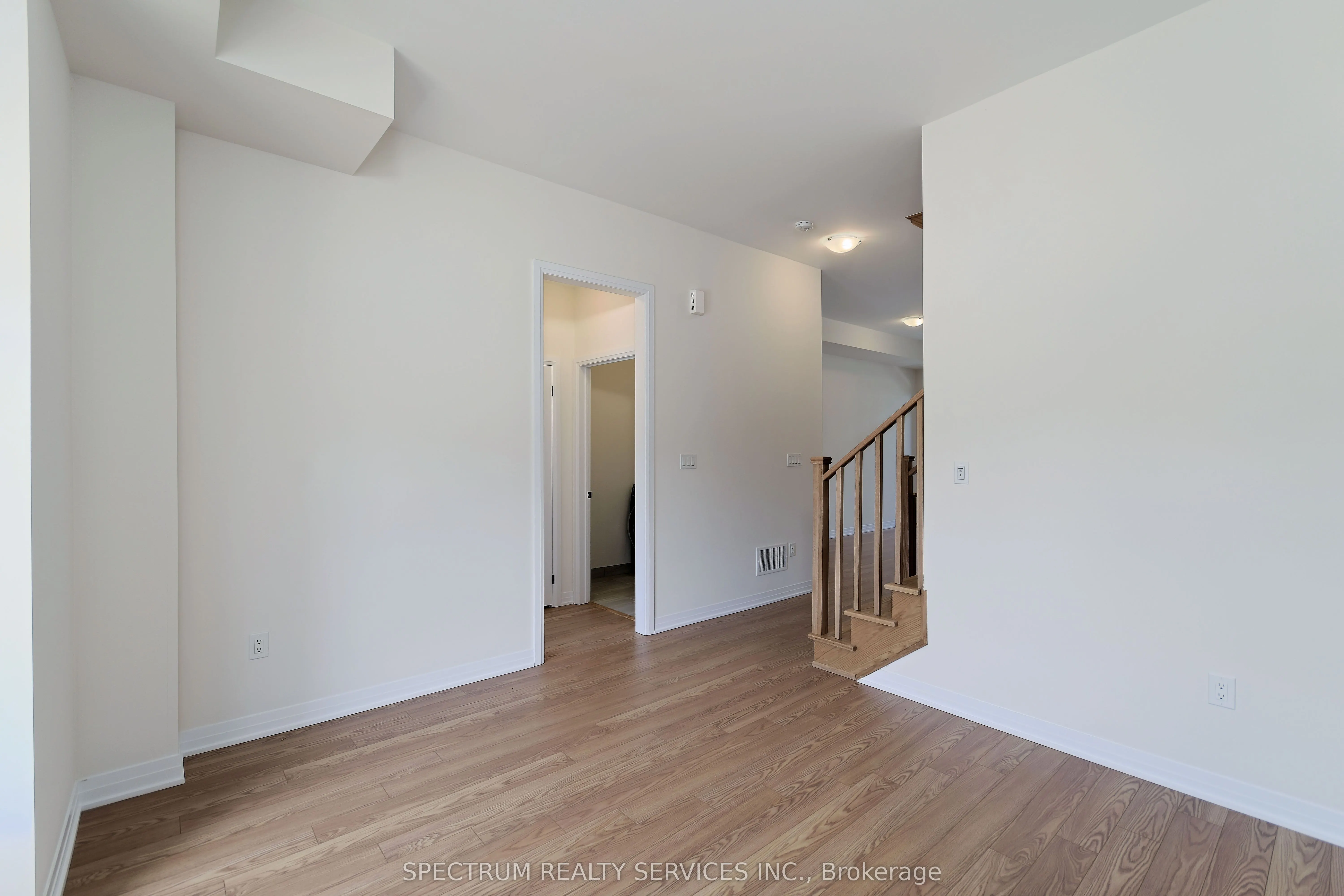 176 De La Roche Drive