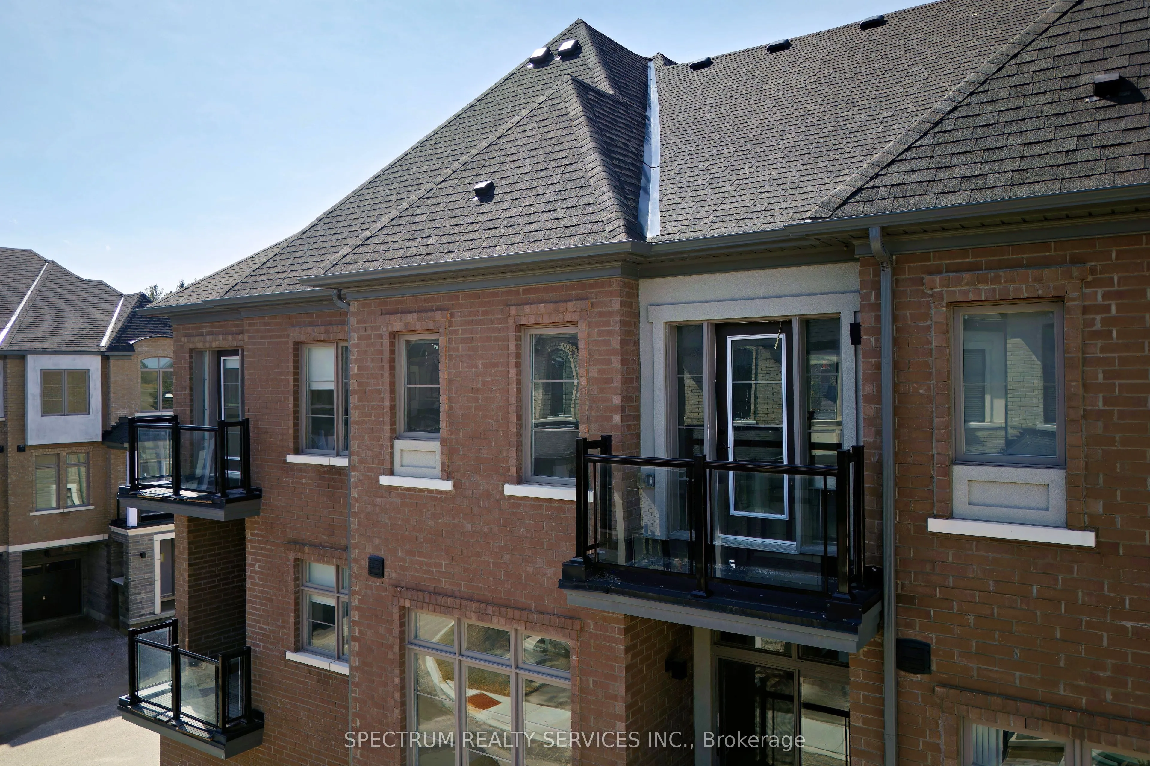 176 De La Roche Drive