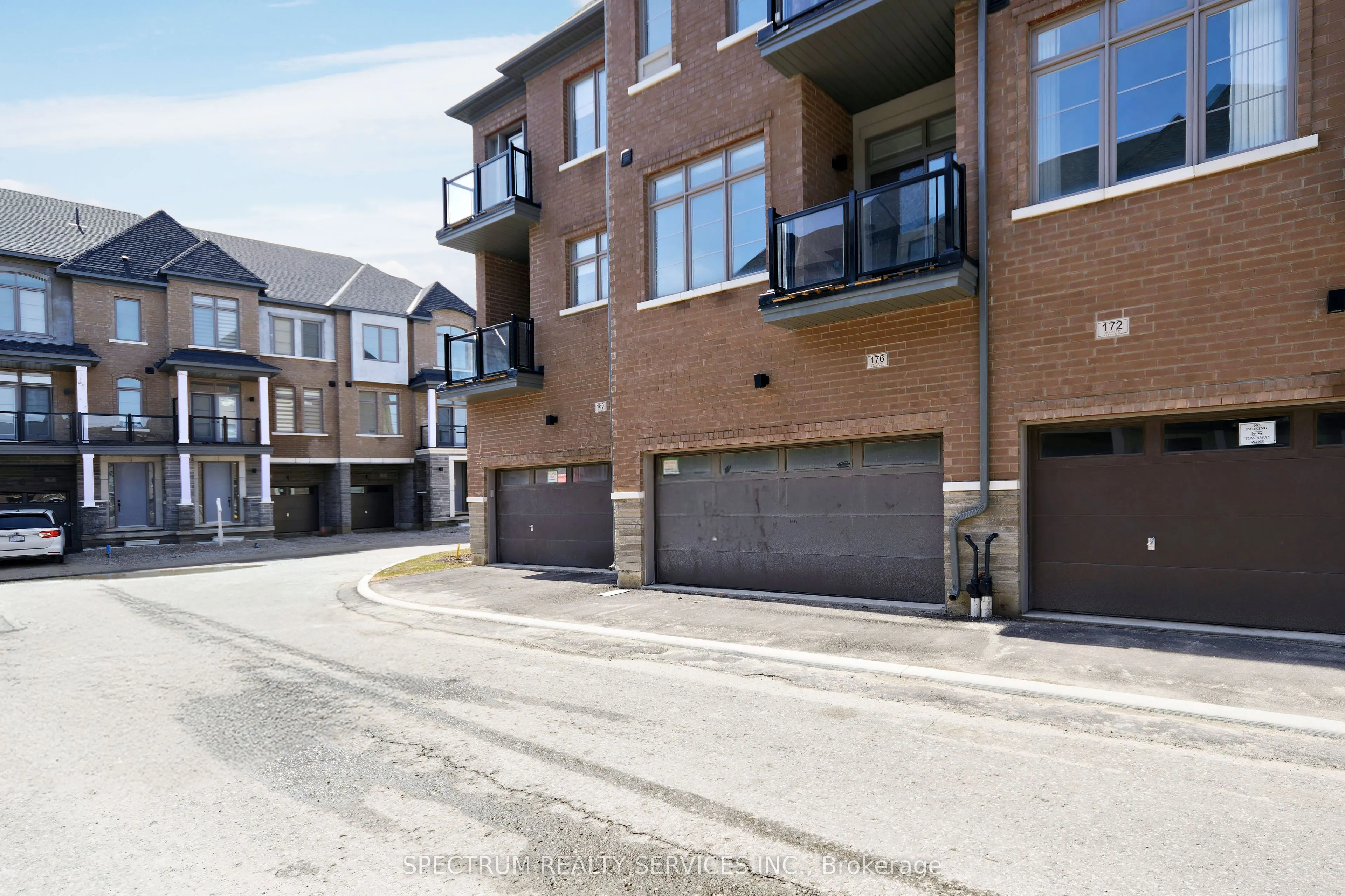 176 De La Roche Drive