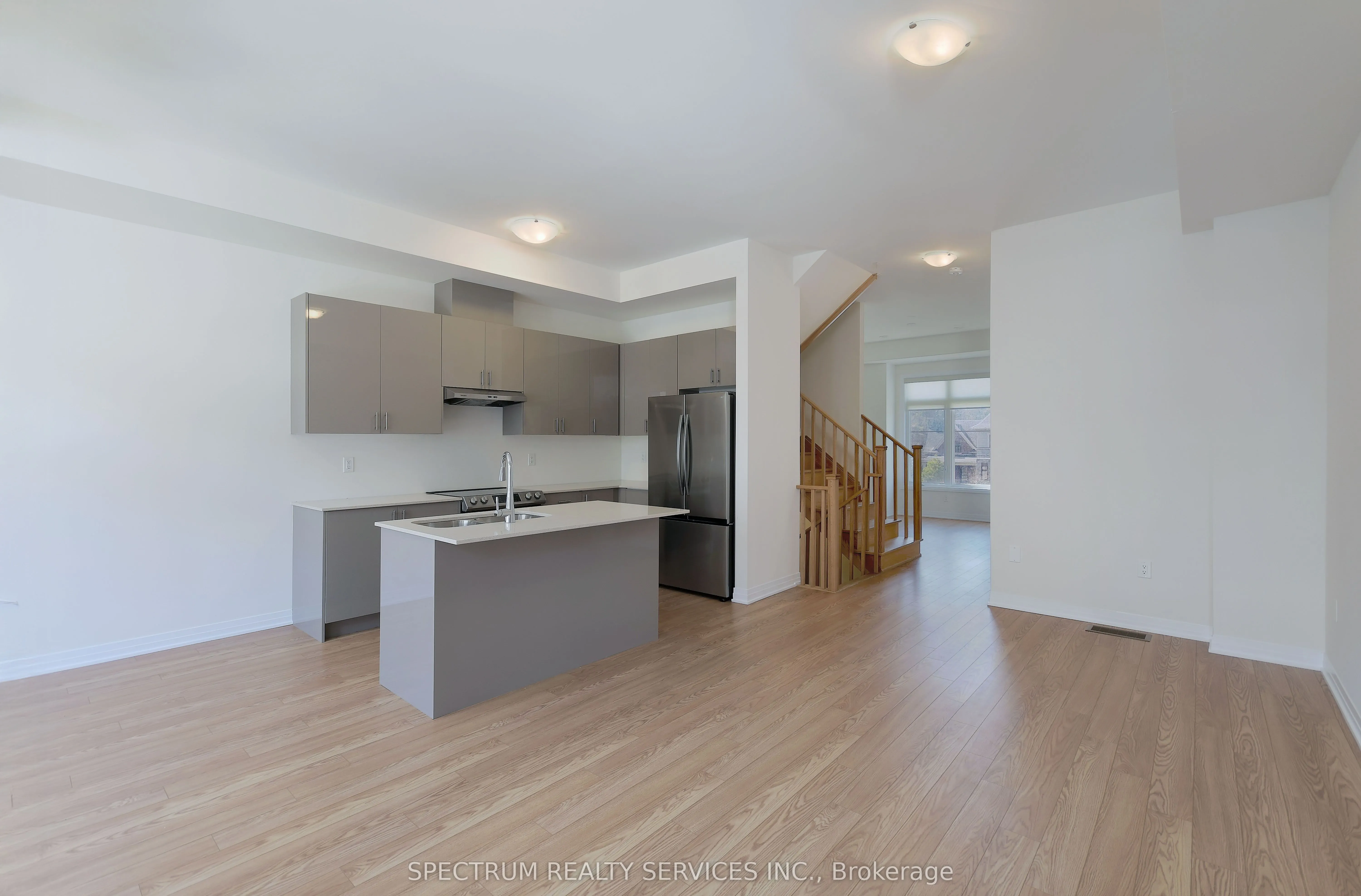 176 De La Roche Drive