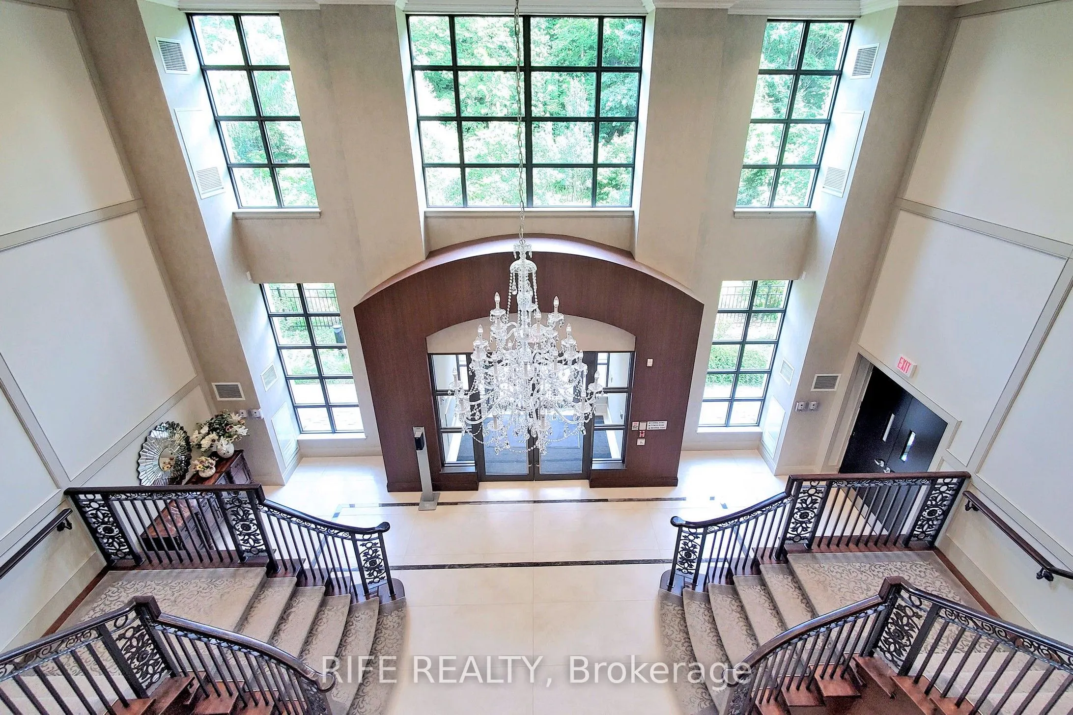 9909 Pine Valley Drive, #215