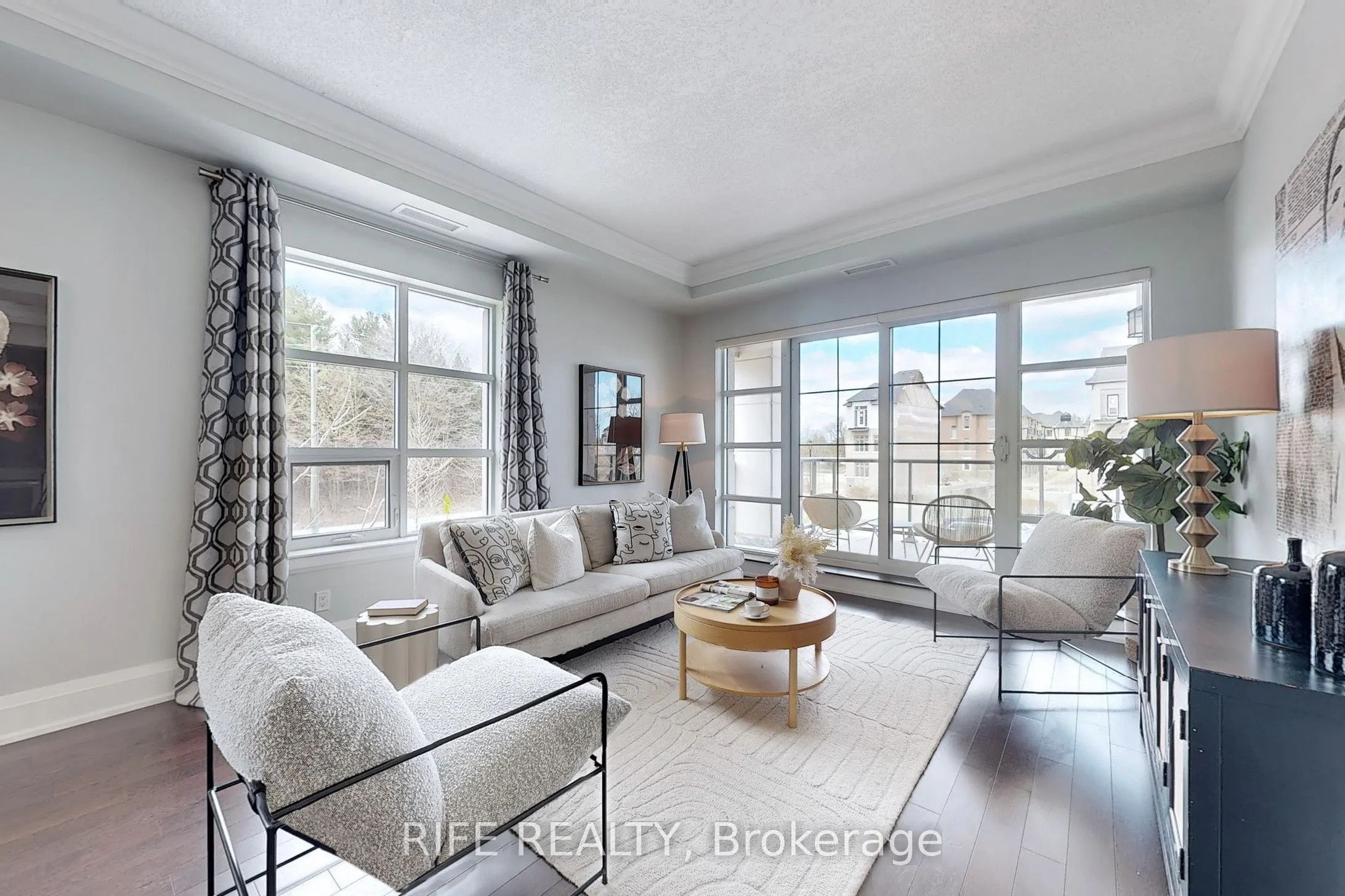 9909 Pine Valley Drive, #215