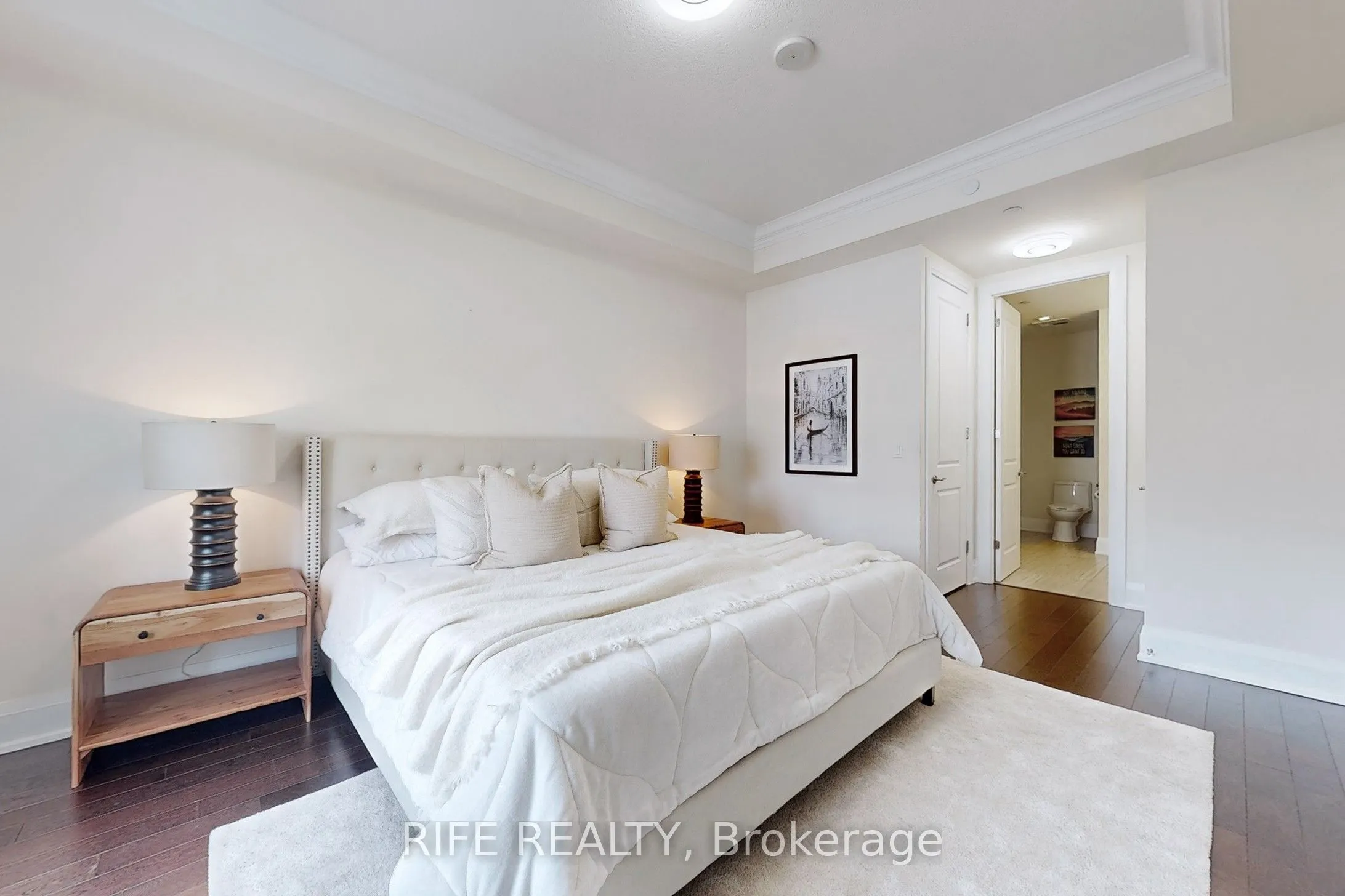 9909 Pine Valley Drive, #215