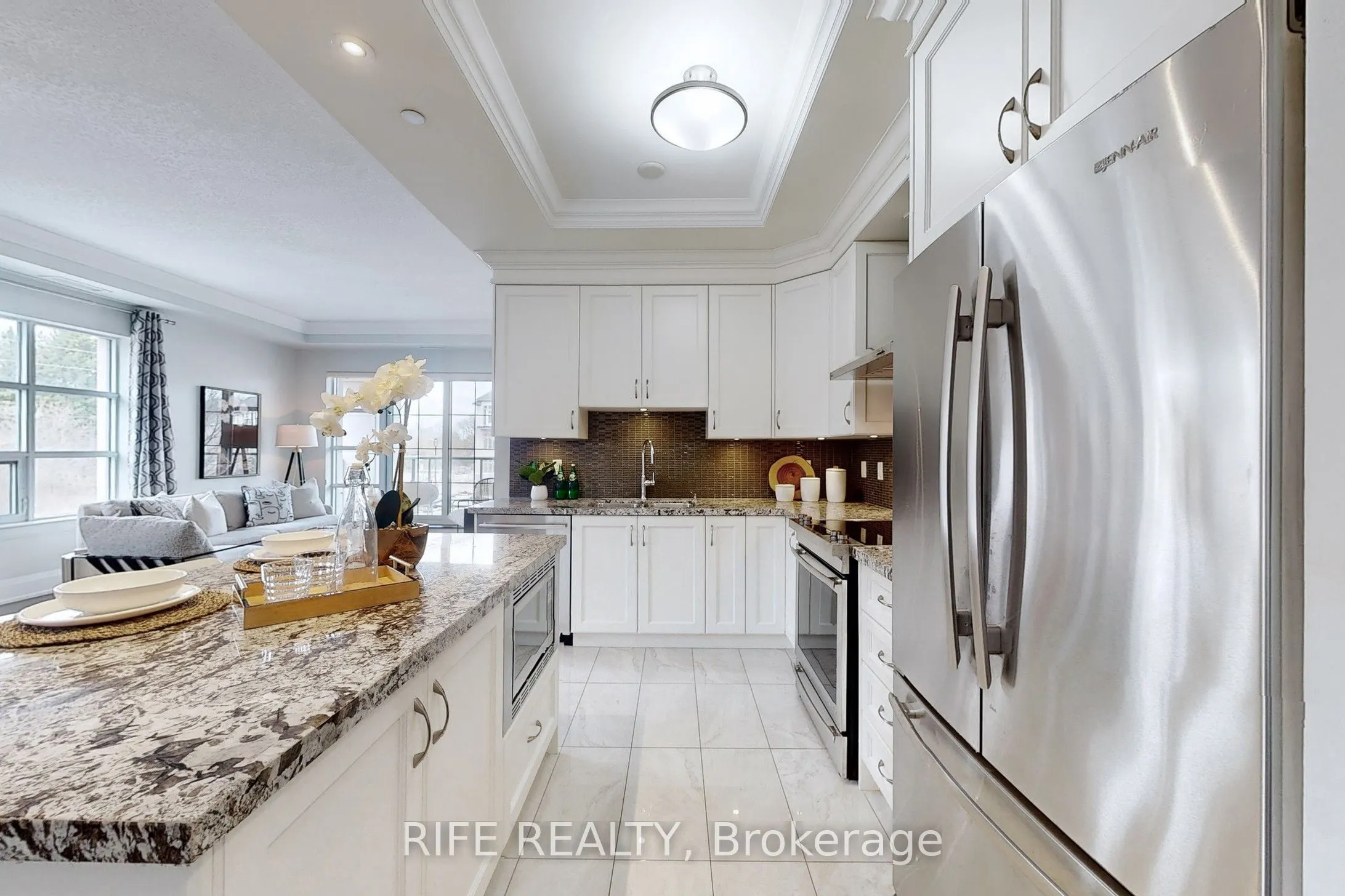 9909 Pine Valley Drive, #215