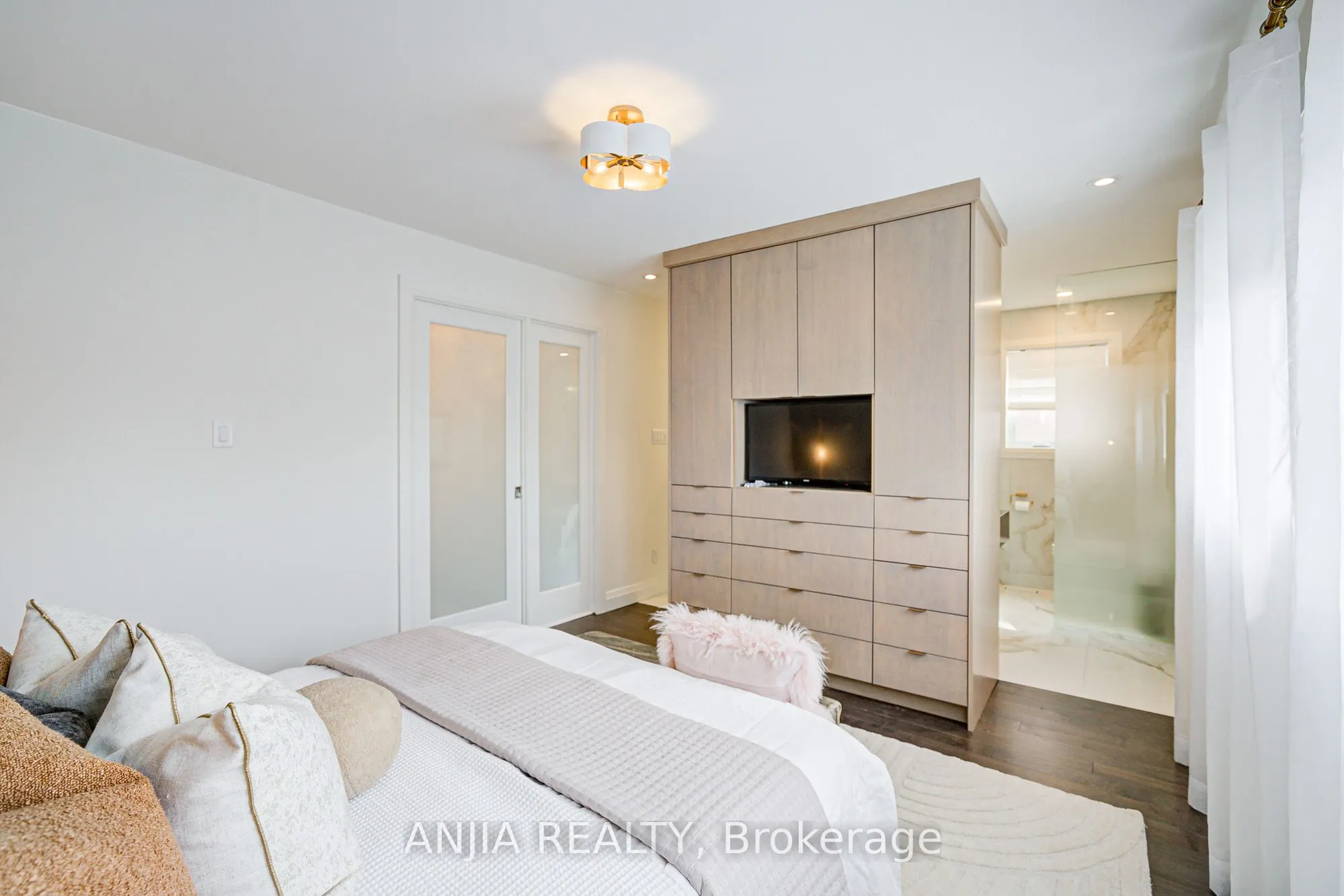 19 Redpoll Avenue