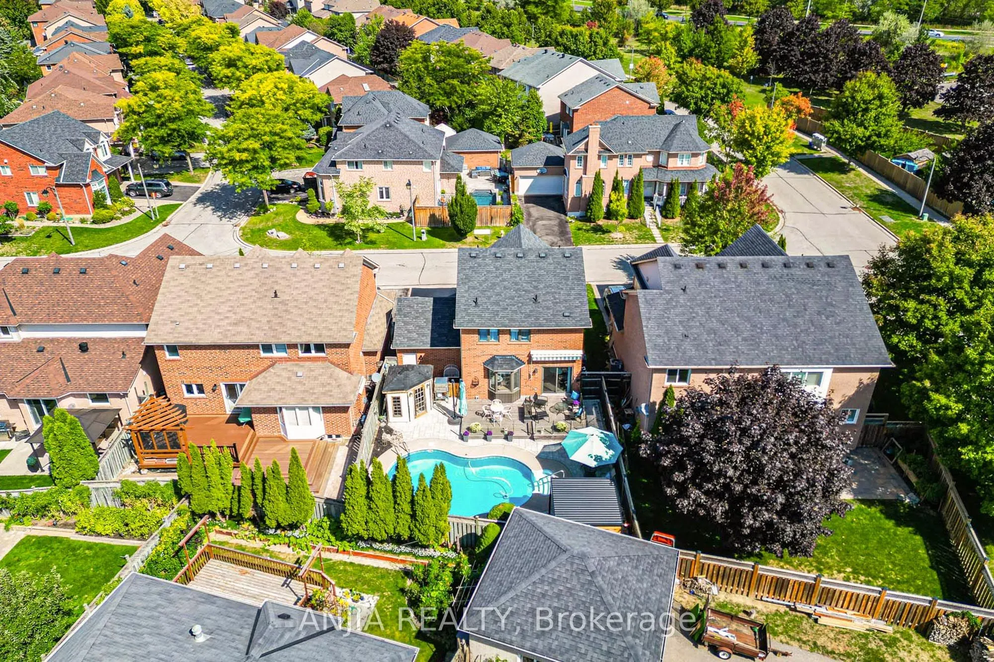 19 Redpoll Avenue