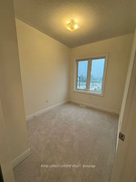 7 Tennant Circle