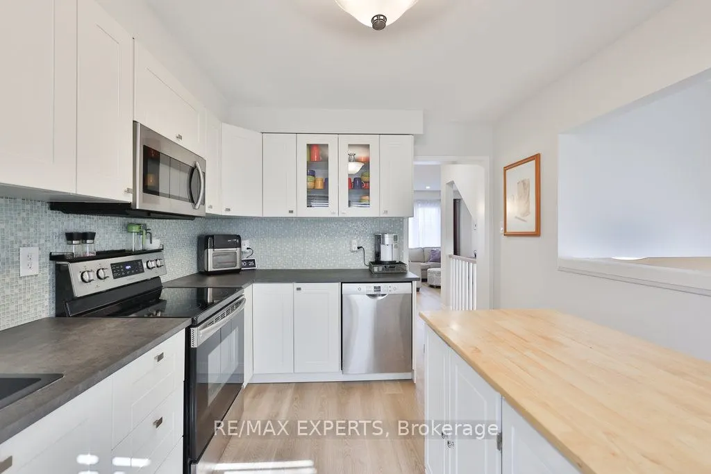 46 Lucena Crescent