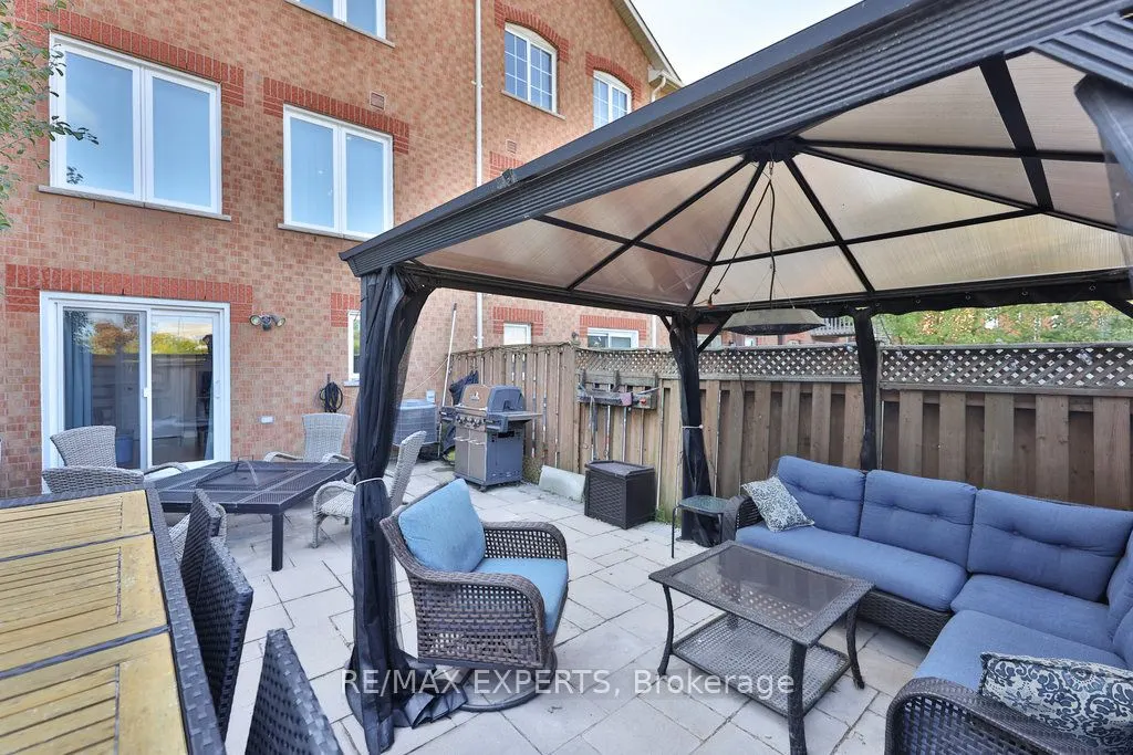 46 Lucena Crescent