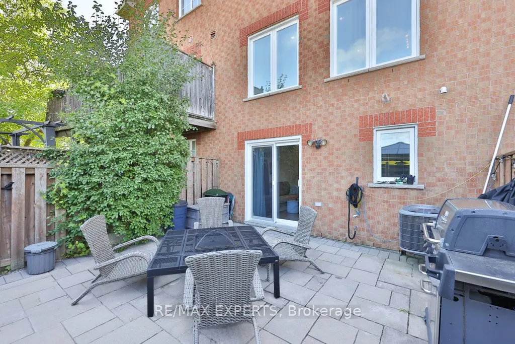 46 Lucena Crescent