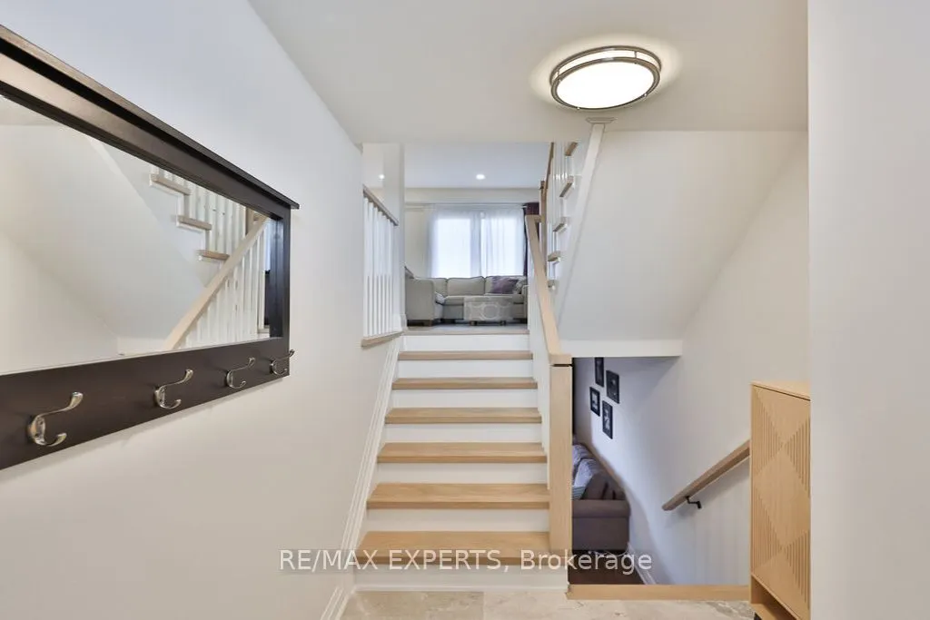 46 Lucena Crescent