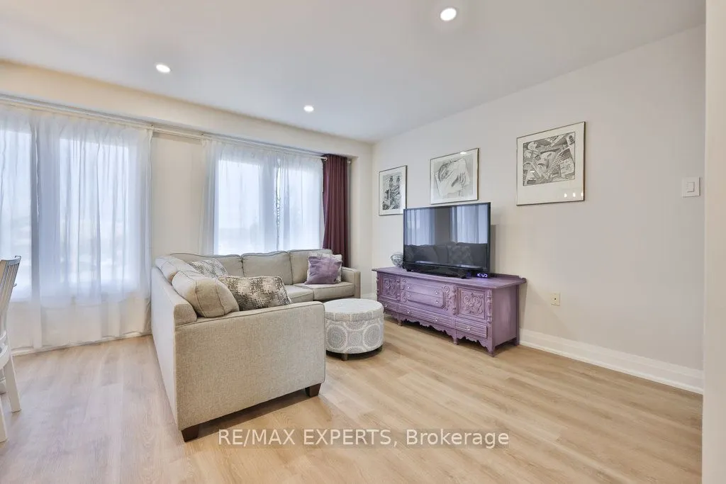 46 Lucena Crescent