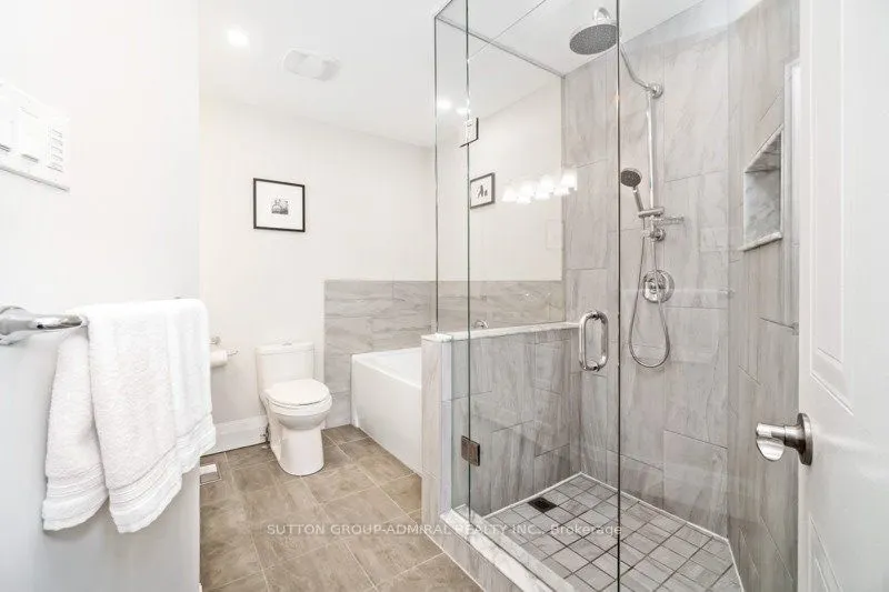 361 Riddell Court, #6