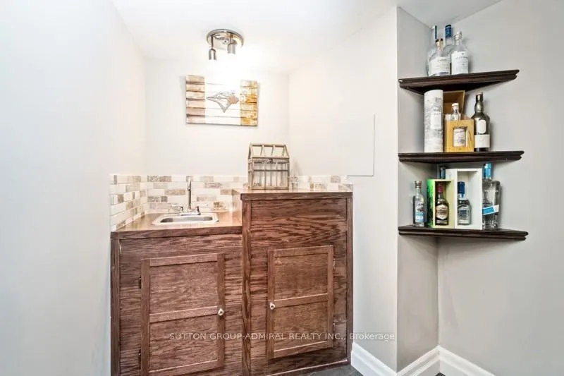 361 Riddell Court, #6
