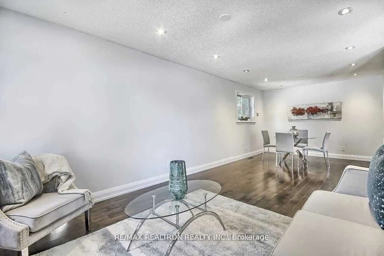 1043 Lemar Road, #Main