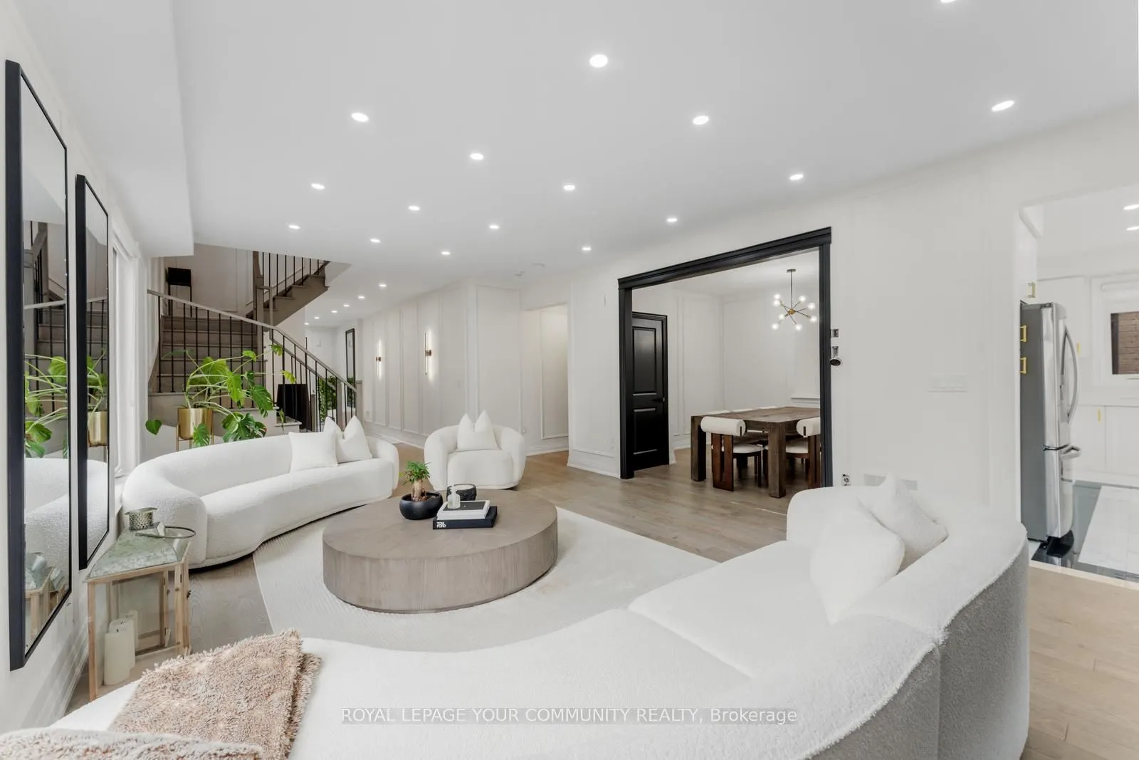 1 Byblos Court