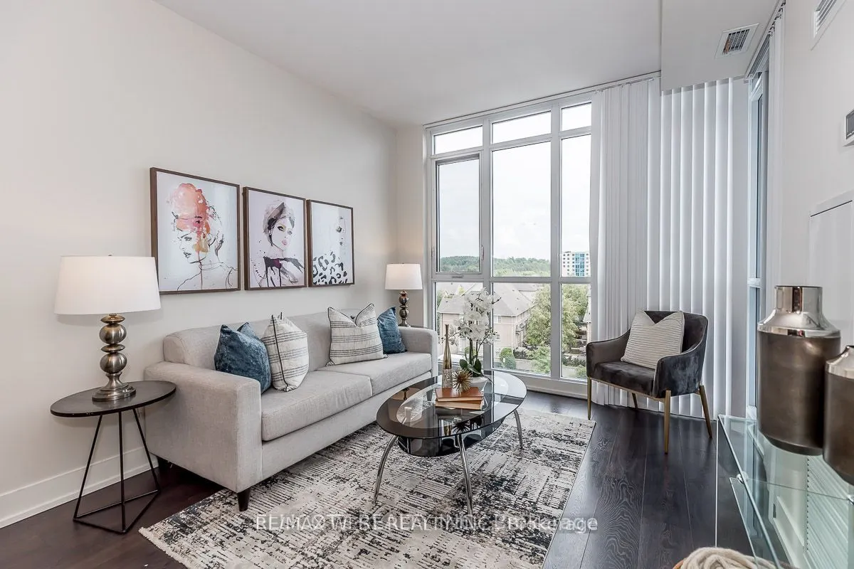 9471 Yonge Street, #621