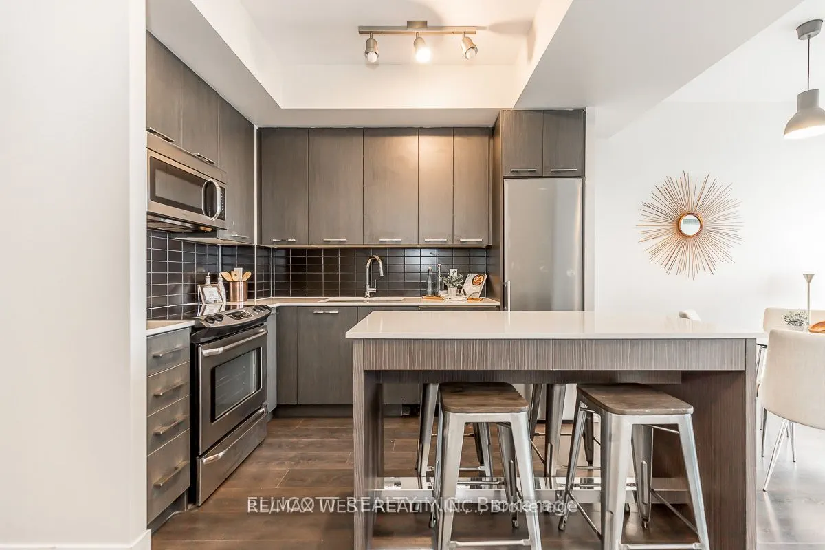 9471 Yonge Street, #621