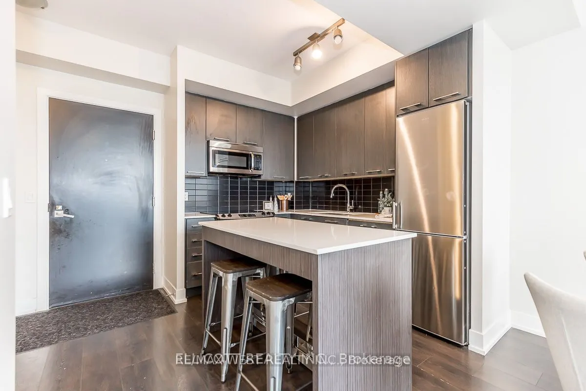 9471 Yonge Street, #621