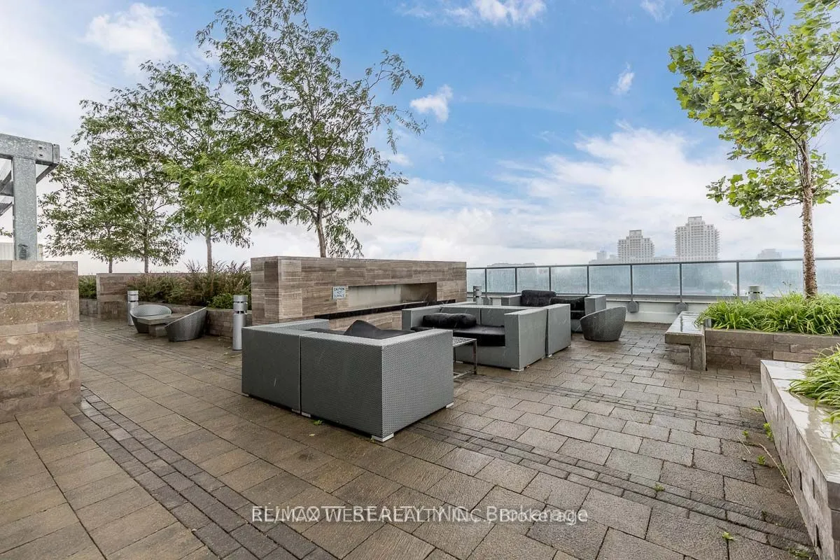 9471 Yonge Street, #621