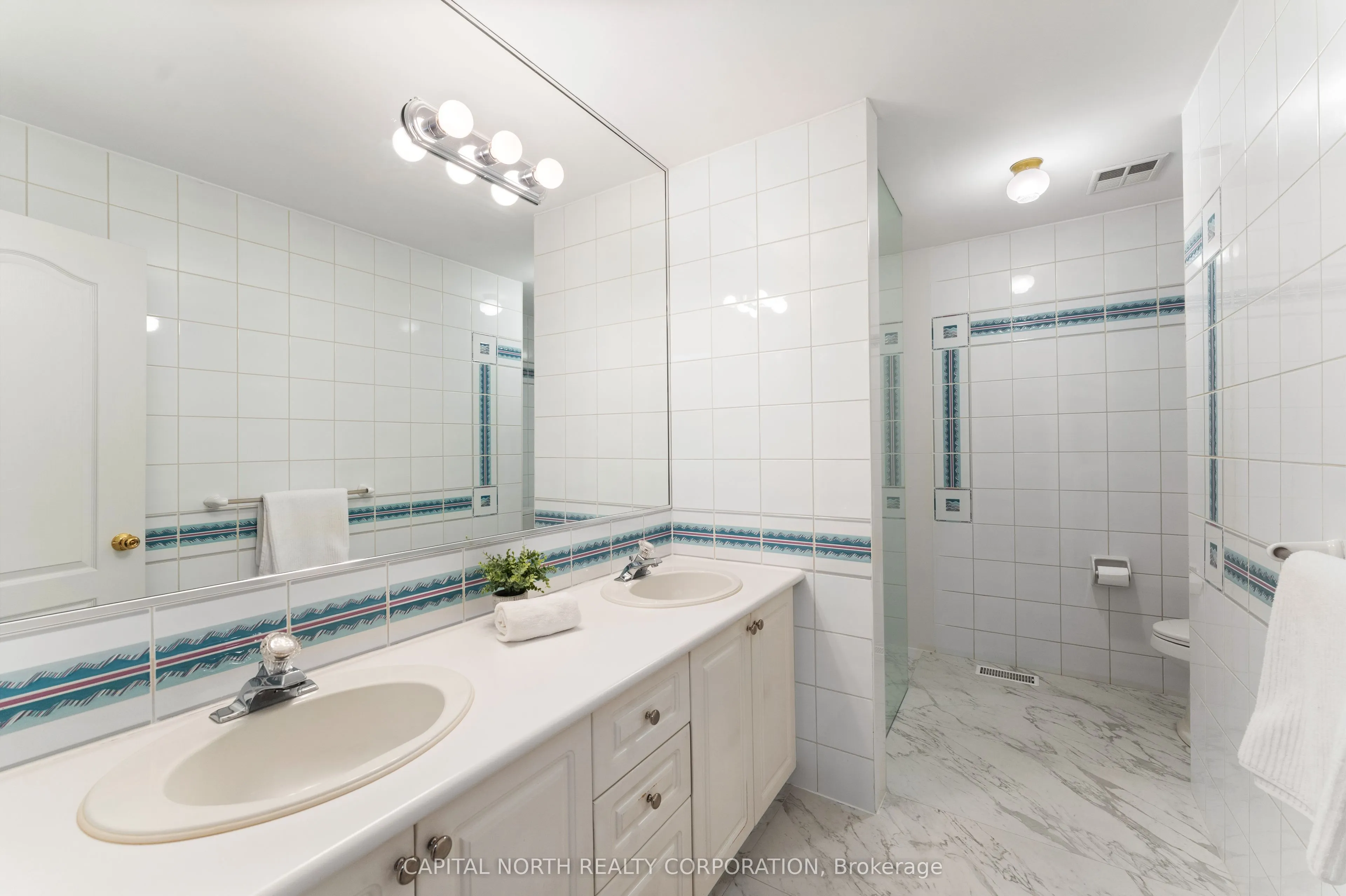 82 Harvester Crescent