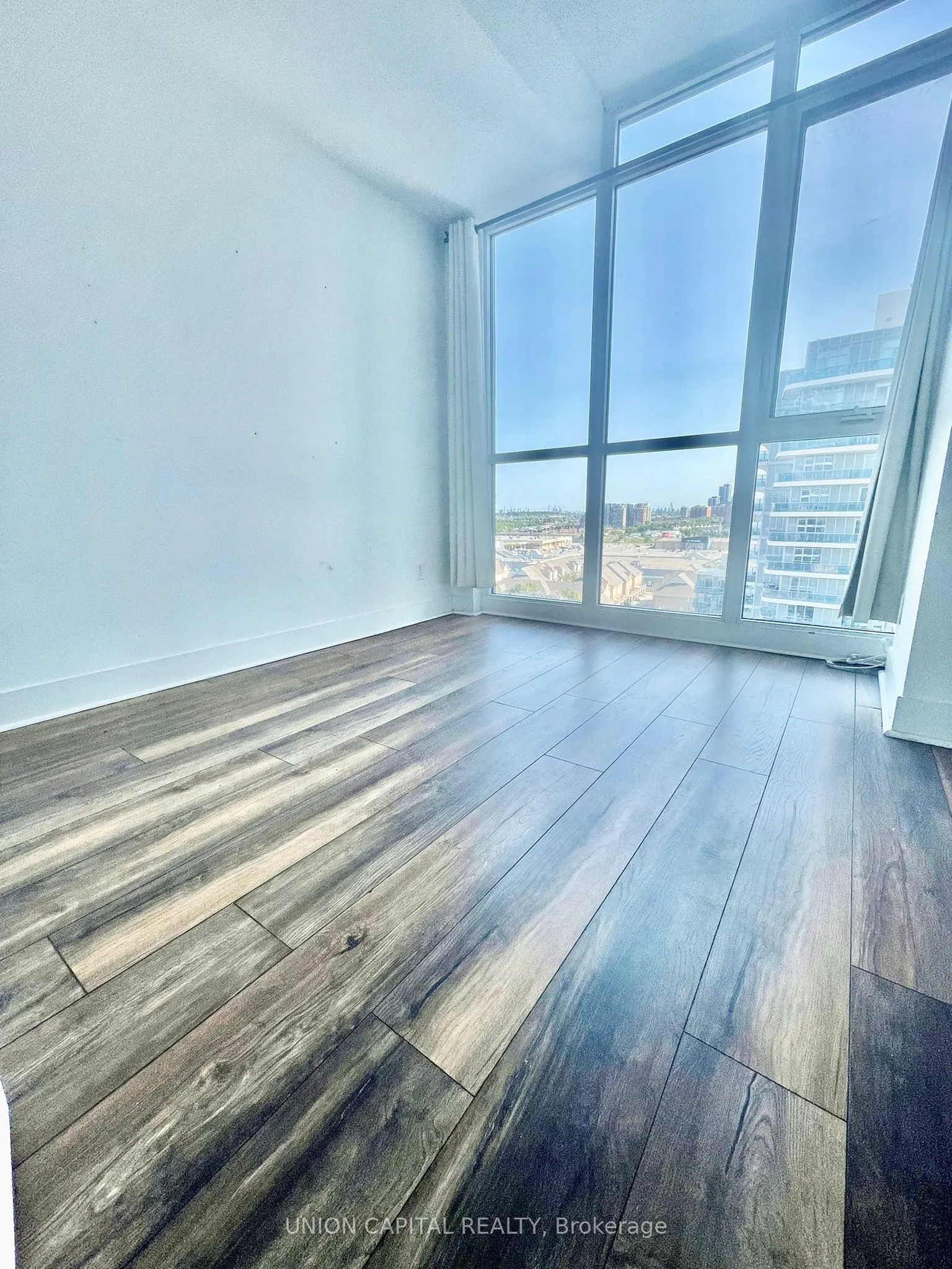 9471 Yonge Street, #1201
