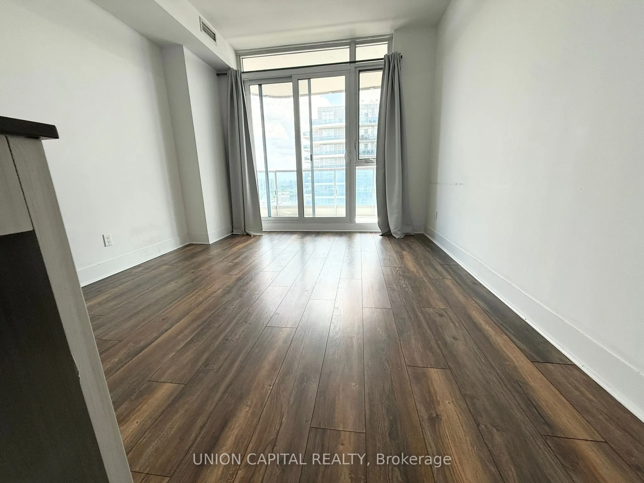 9471 Yonge Street, #1201