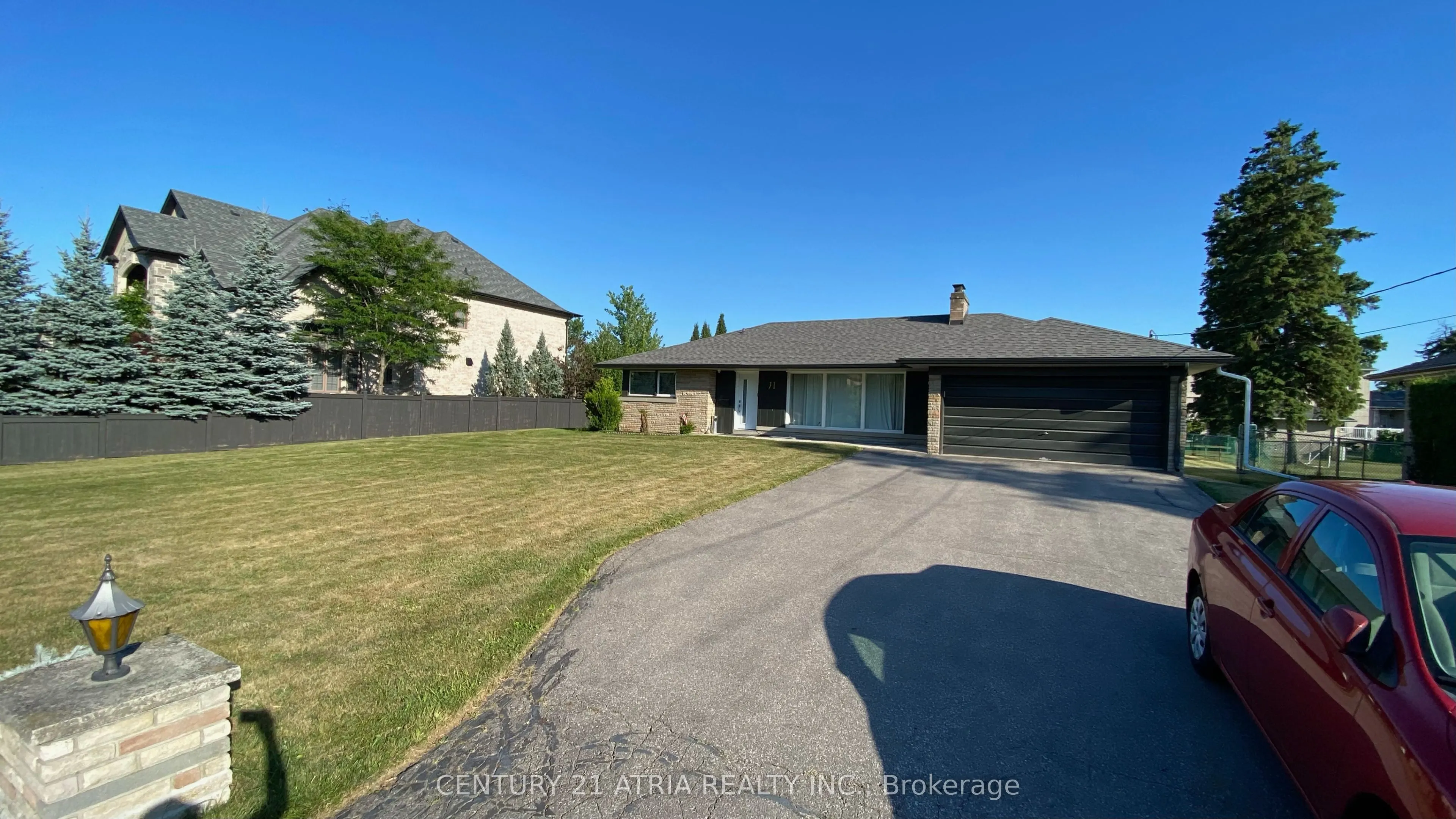 31 Rockview Gardens